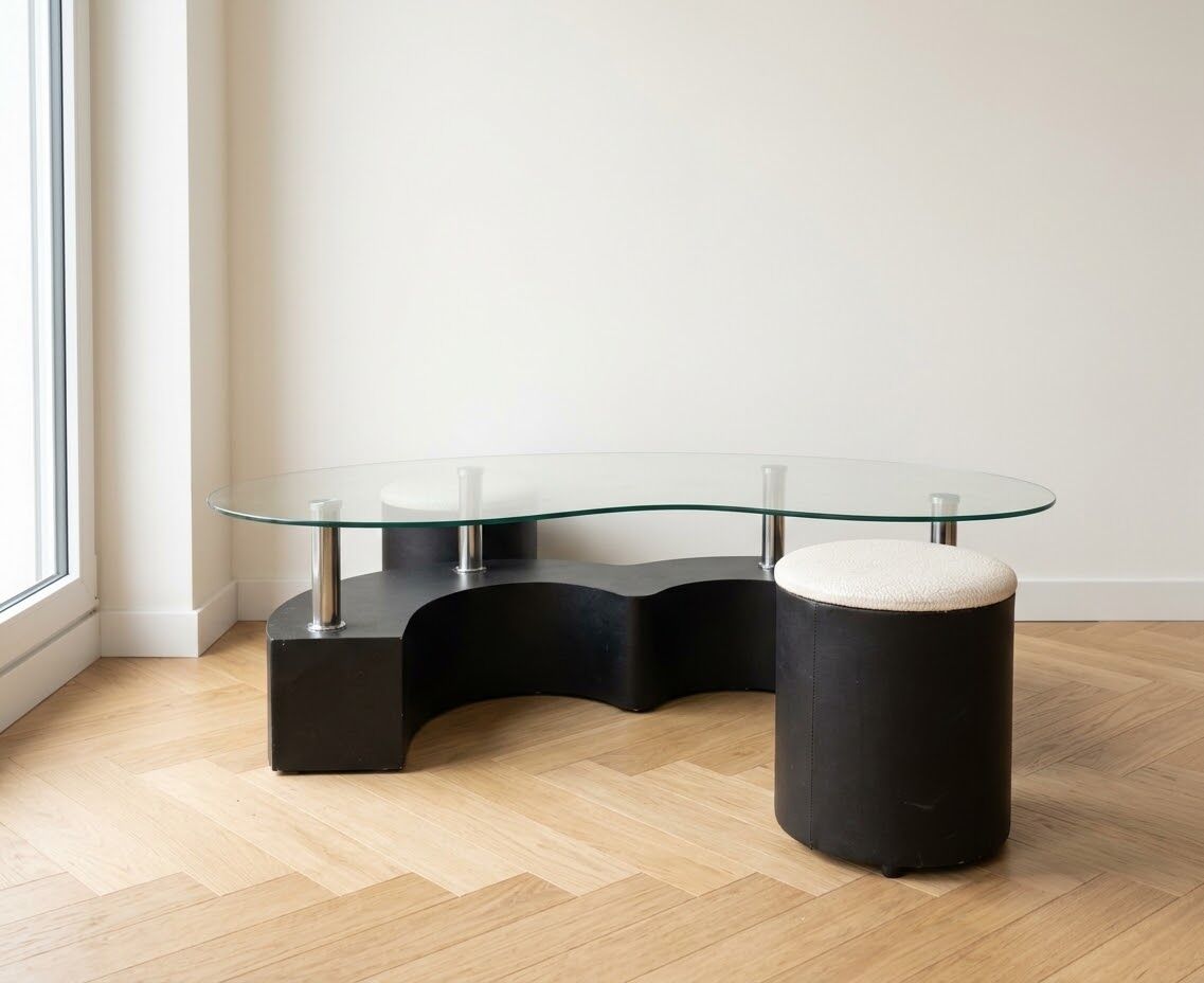 Vintage 1970s coffee table with 2 nesting poufs.