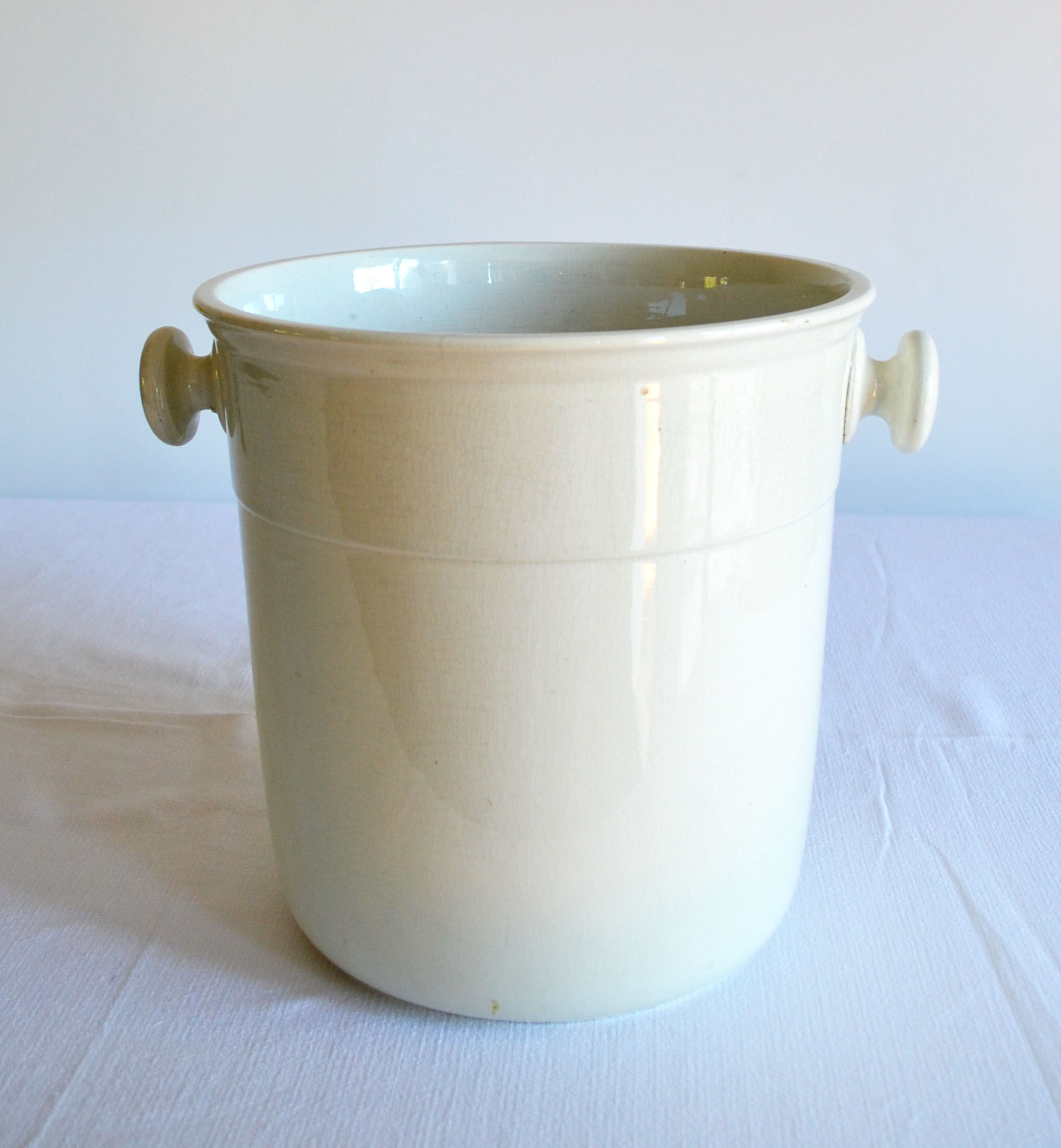 Iron earth ice bucket Choisy le Roi