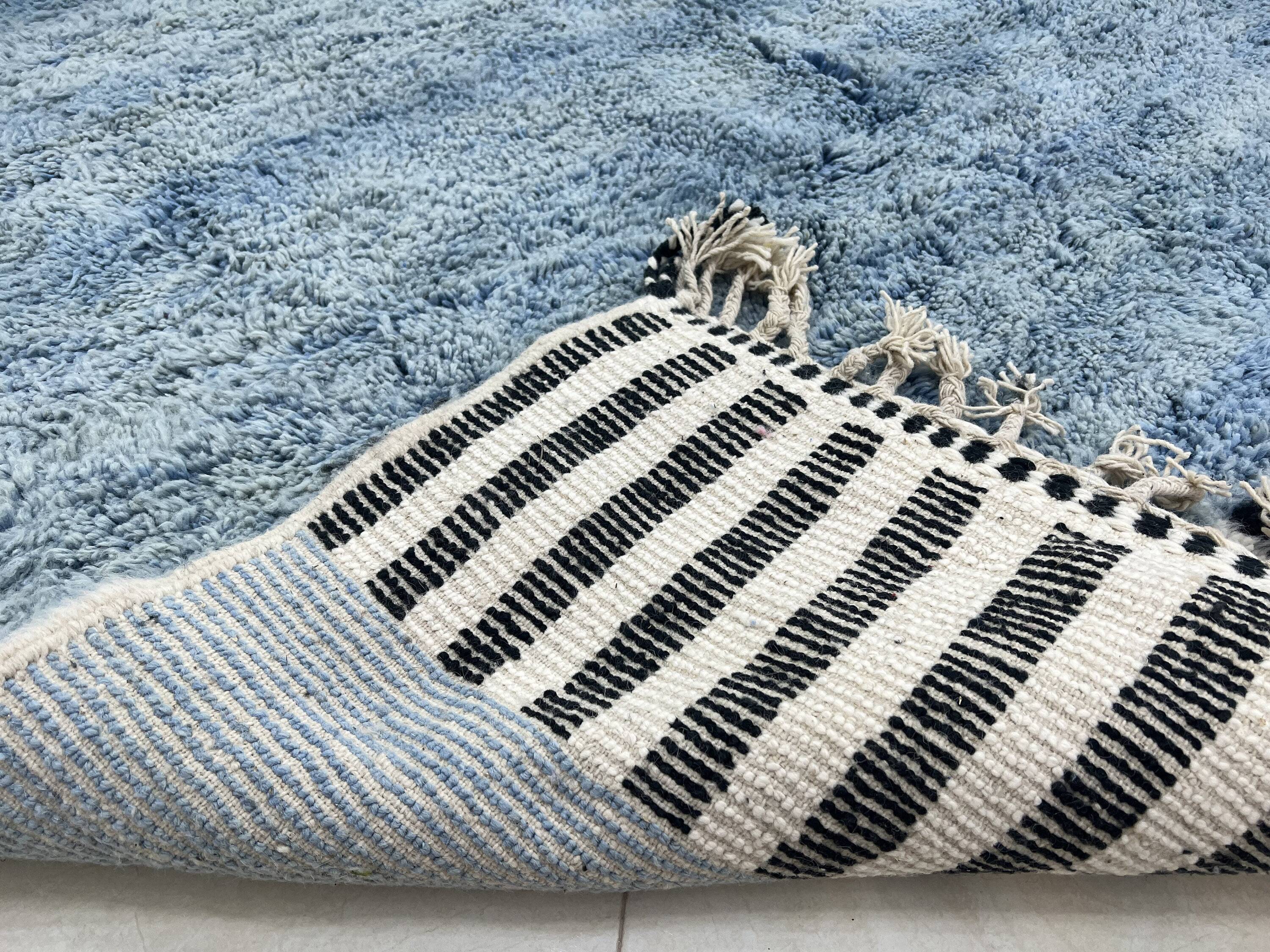 Berber carpet in pure wool 3 x 2 m