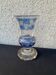 vase bleu en cristal  forme medici