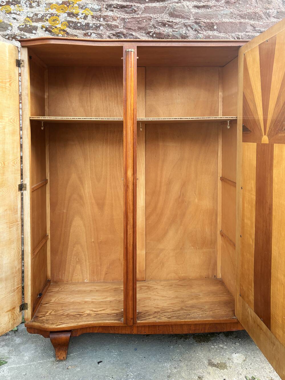 Art Deco wardrobe in flame walnut with central mirror – French elegance
