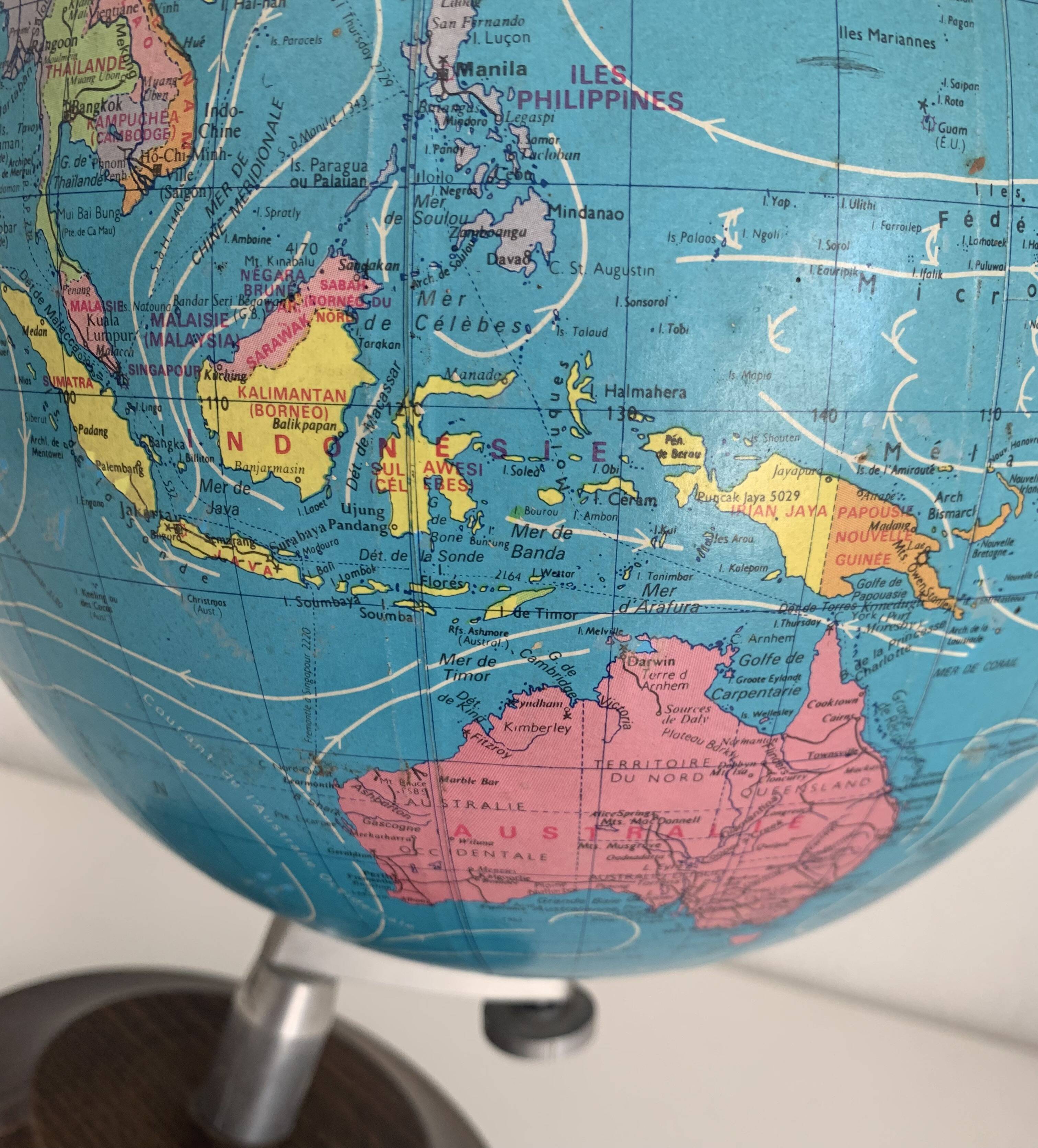 Large vintage 1985 terrestrial globe Taride wood - 38 cm