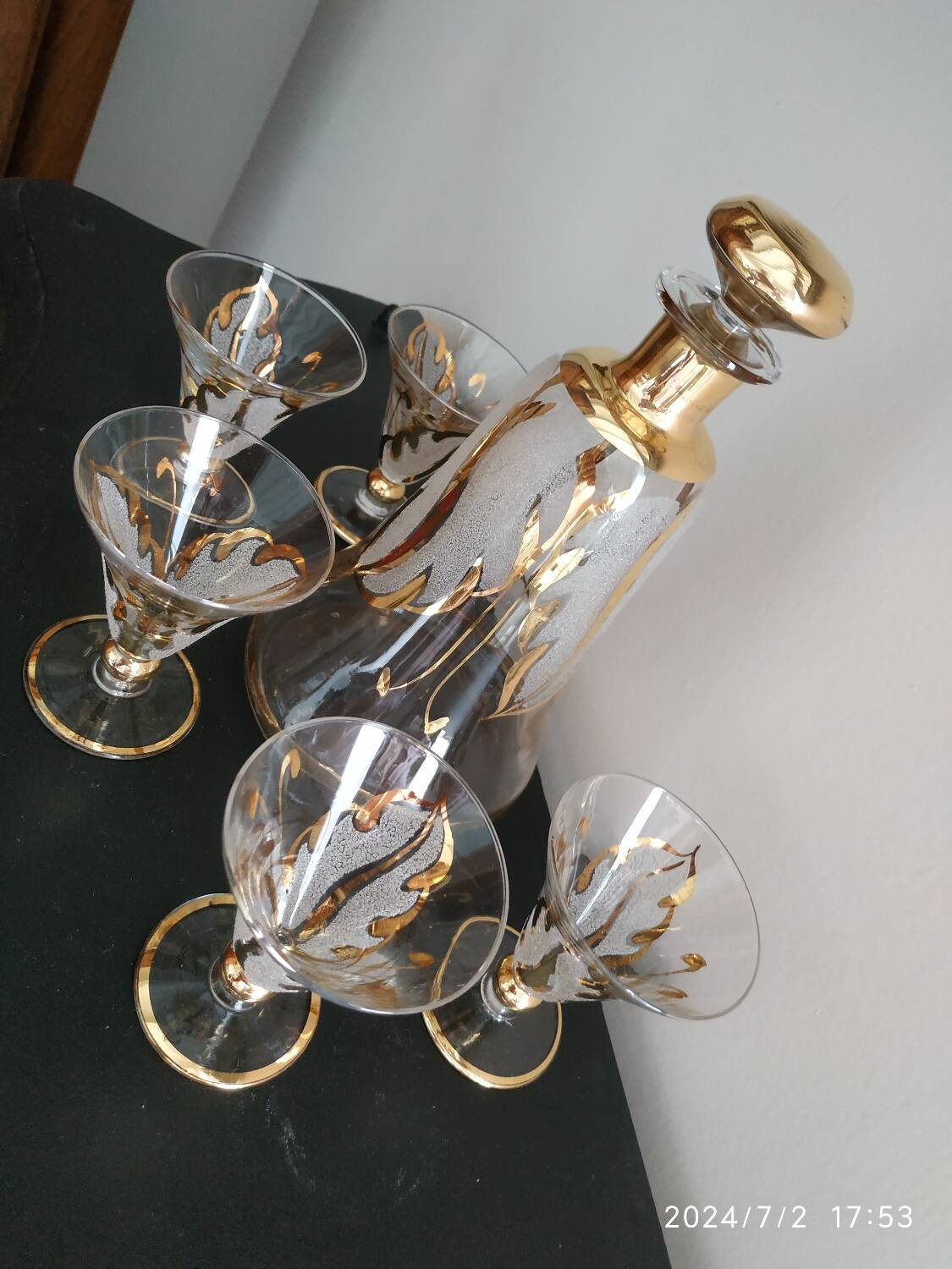 Carafe and its glasses