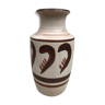 Vase ancien en céramique beige avec peinture décorative