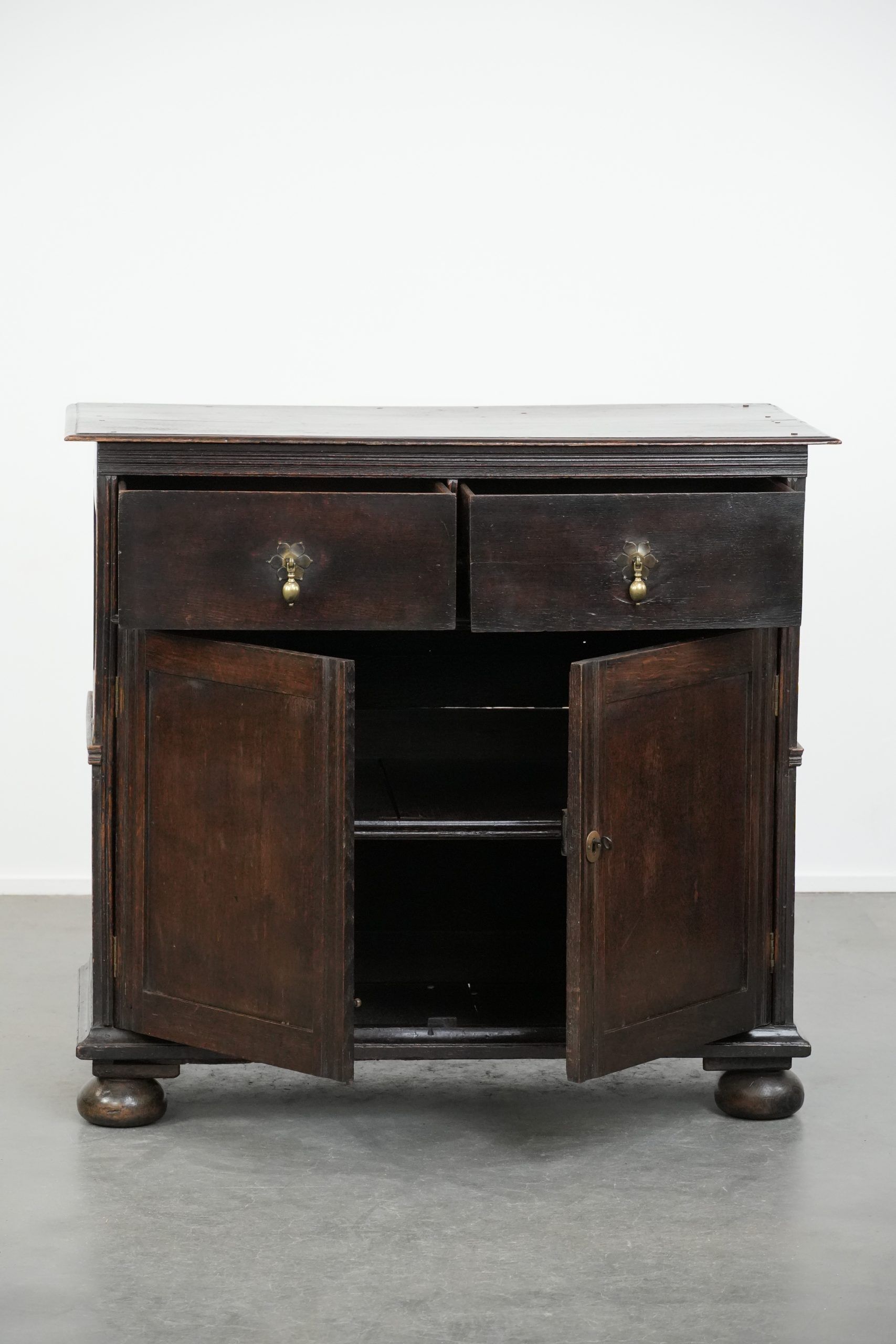 Rare English antique 2-door cabinet from the early 18th century