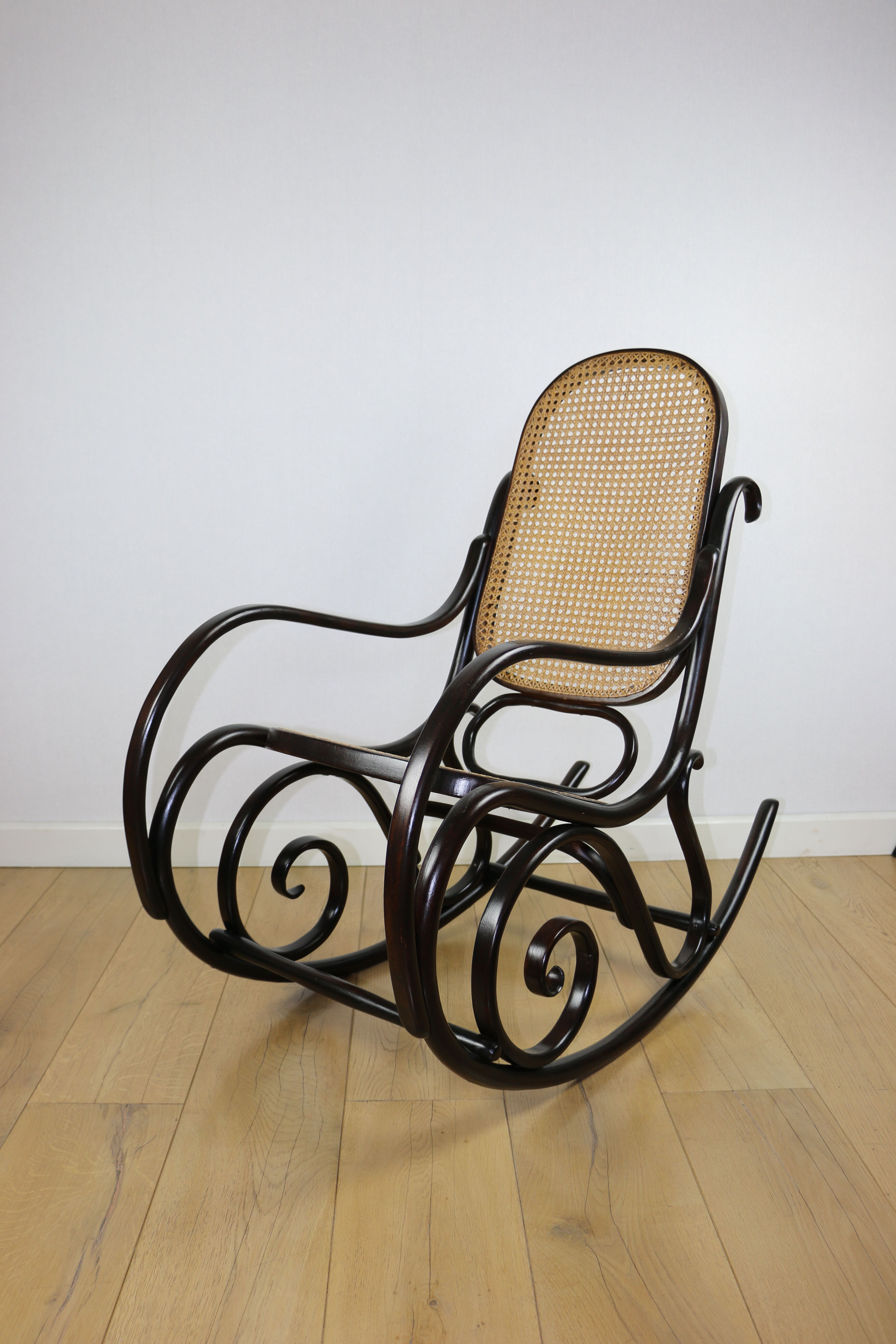 Rocking chair on runners, original brown, 1970s - very good condition