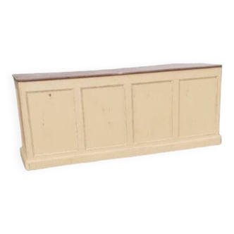 Counter trade furniture