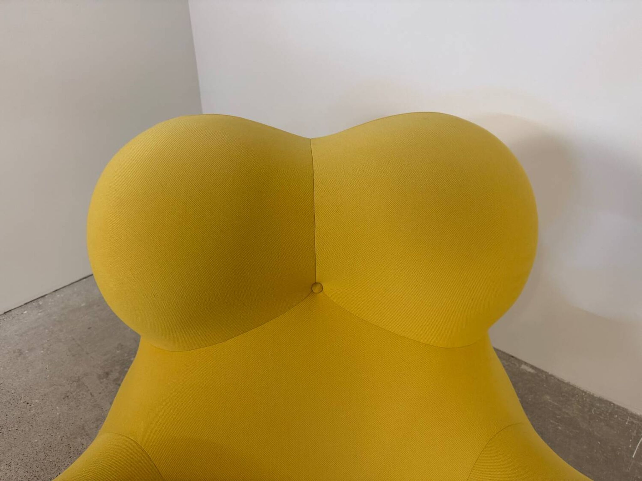 UP5_6 Big Mama Armchair - B&B Italia - Gaetano Pesce - yellow + pouf -