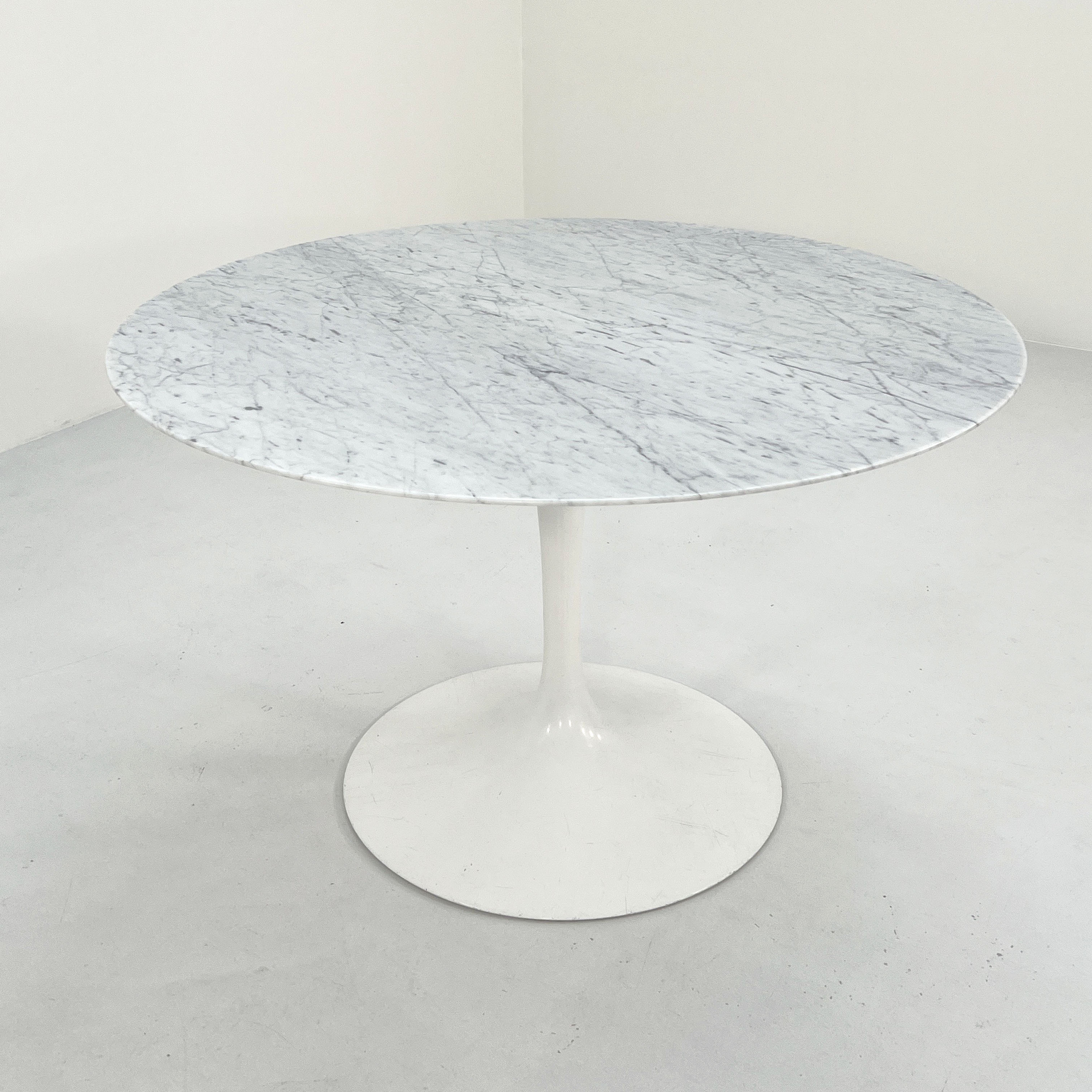 Marble table 120 cm Tulip by Eero Saarinen edited by Knoll, 1970s
