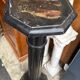 Sellette, colonne en bois noir
