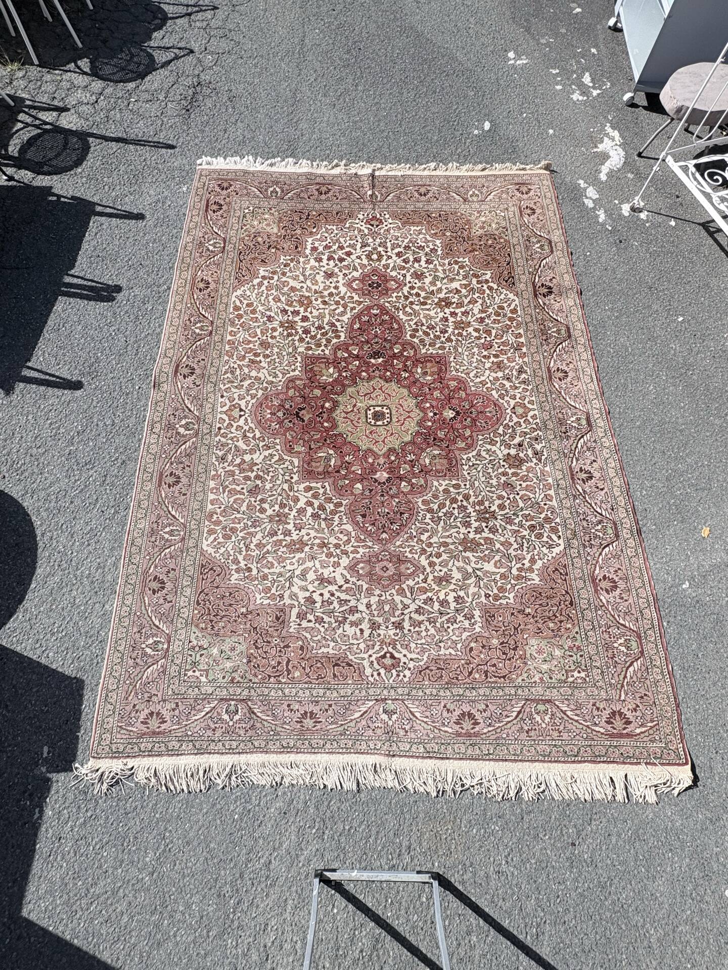 Handmade Turkish Oriental rug in wool