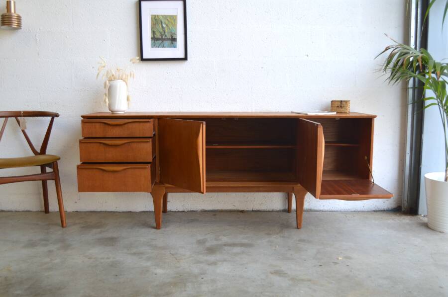 Enfilade Jentique – "wave" handles 183 cm