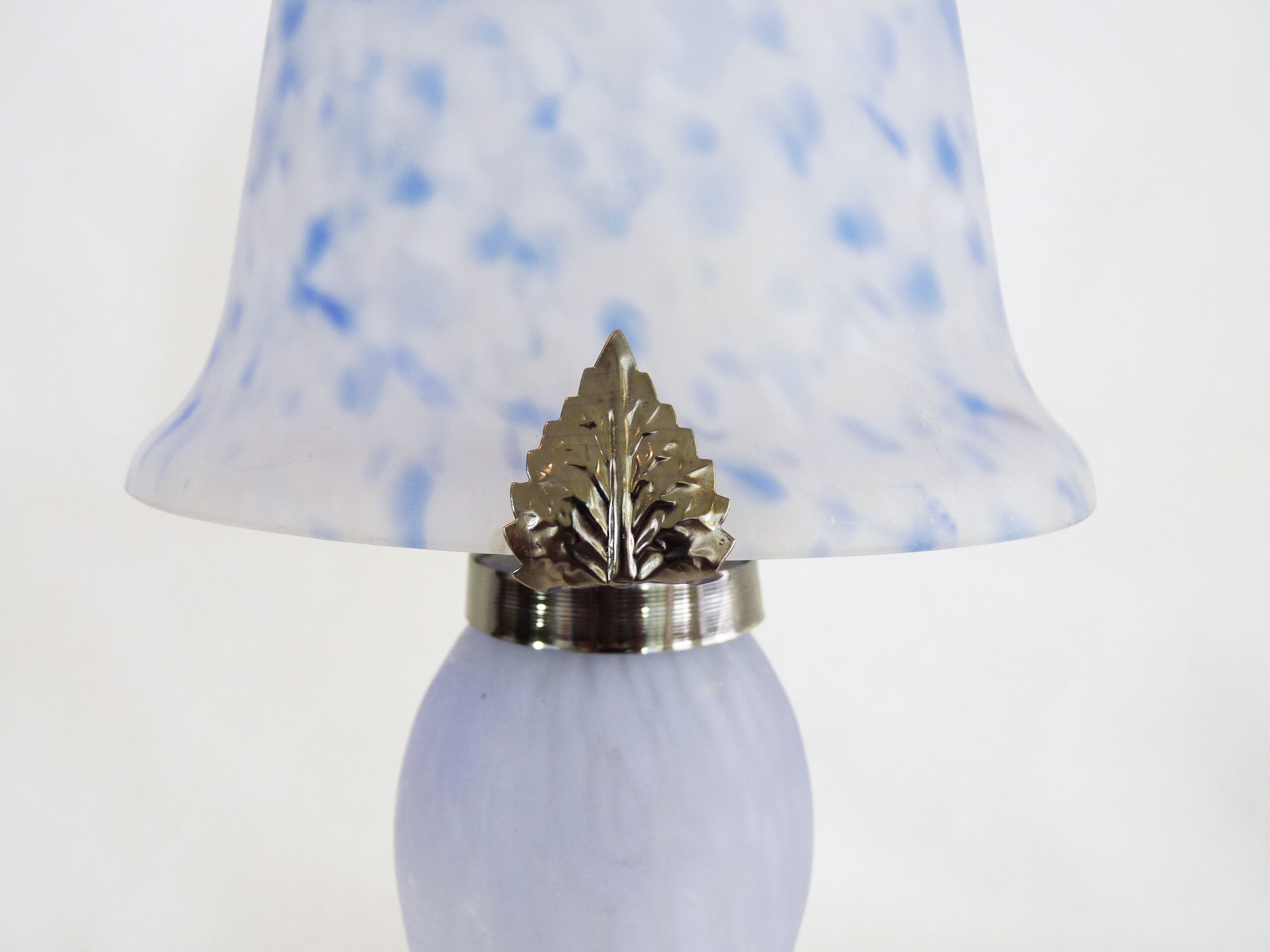 2-light white spotted glass paste mushroom lamp, Art Deco style. Year 60