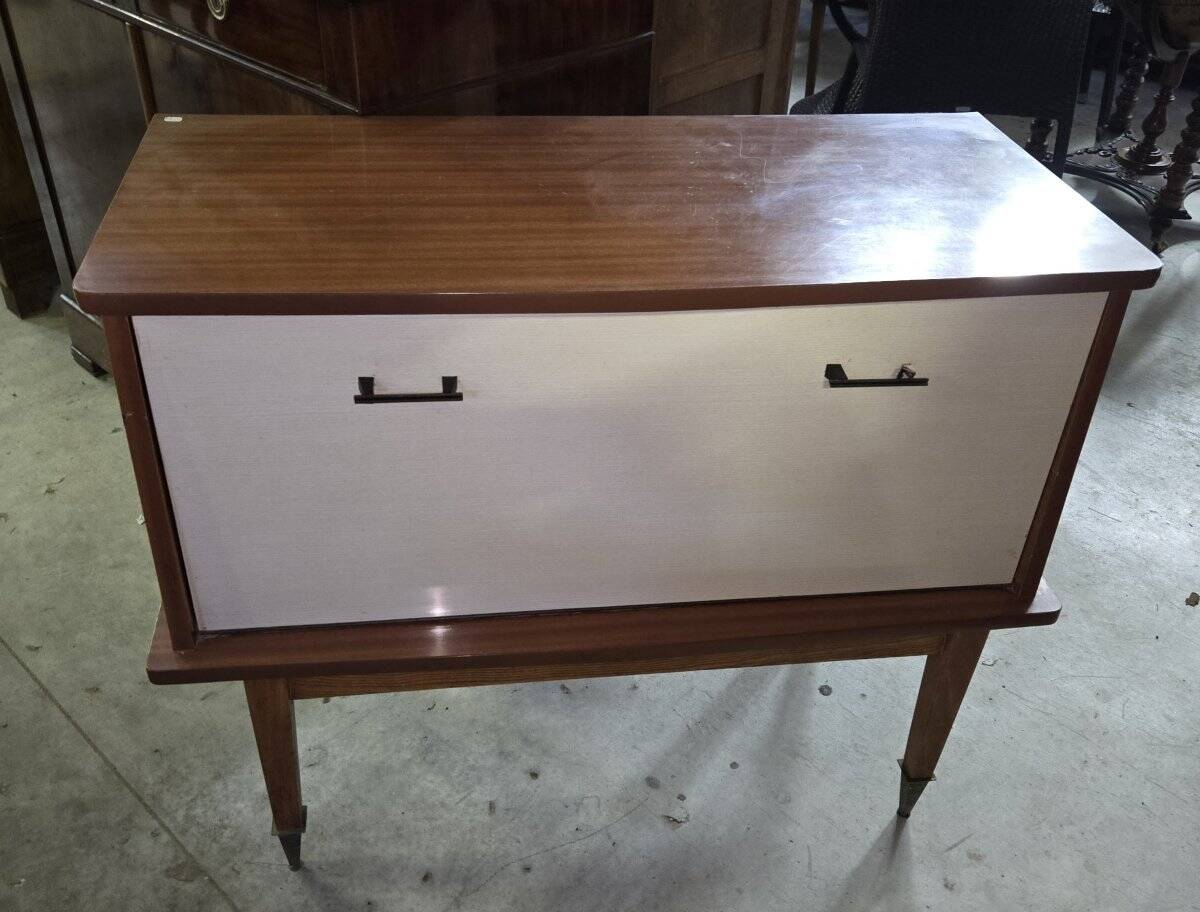 Vintage mid-century bar cabinet from the 1950s–60s.