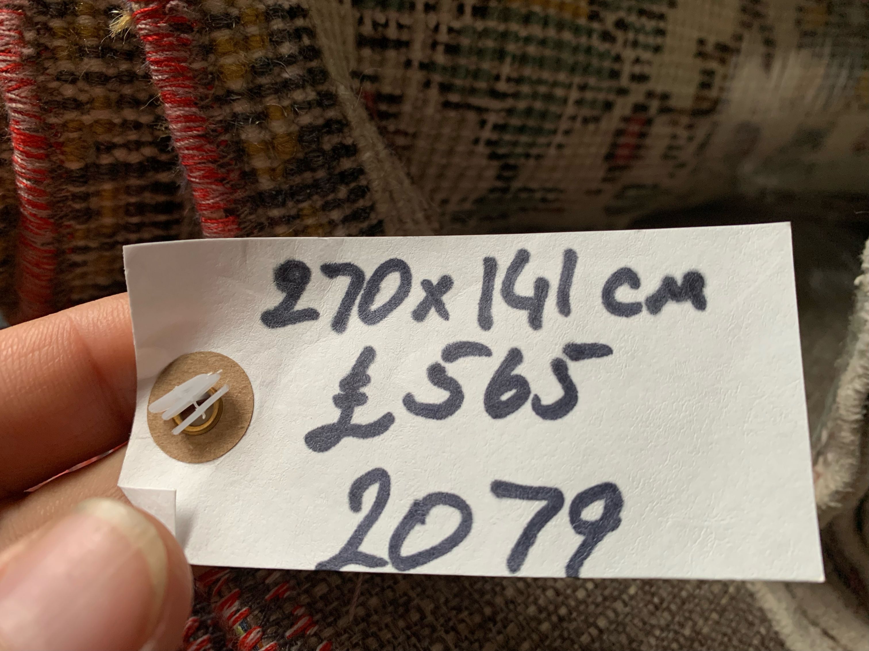 Vintage turkish rug 270x141 cm carpet