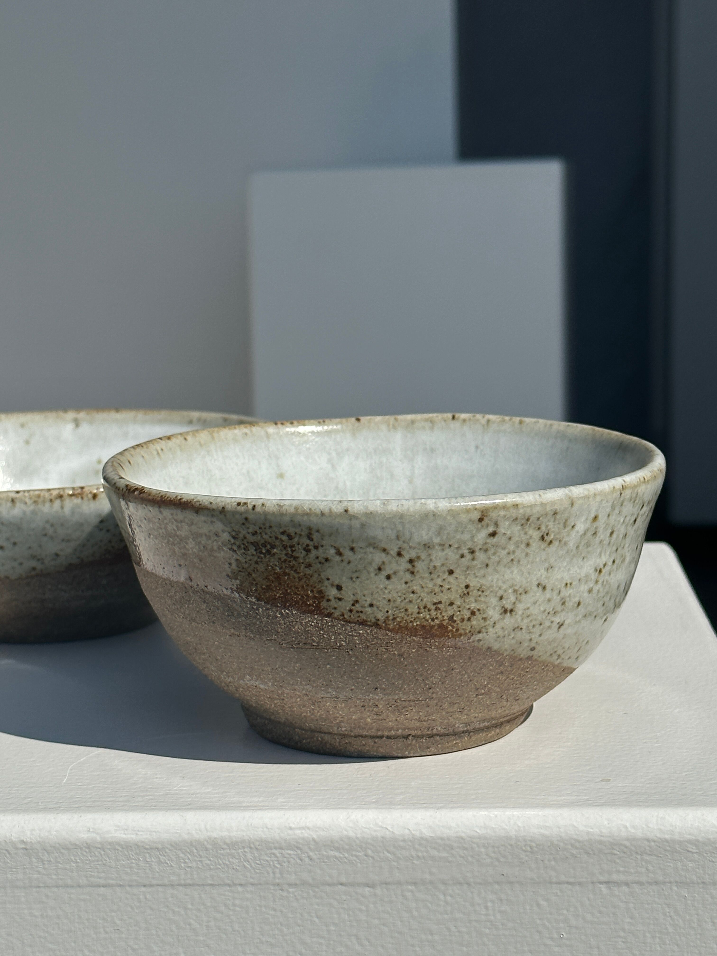 Duo of small brown bowls and speckled glazed ceramic (1top + 1bottom)