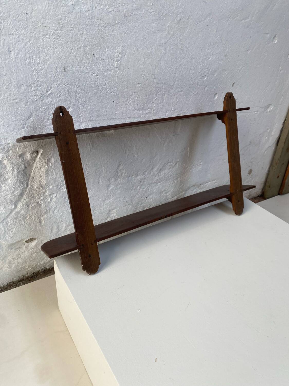 Etagère murale en bois de chêne