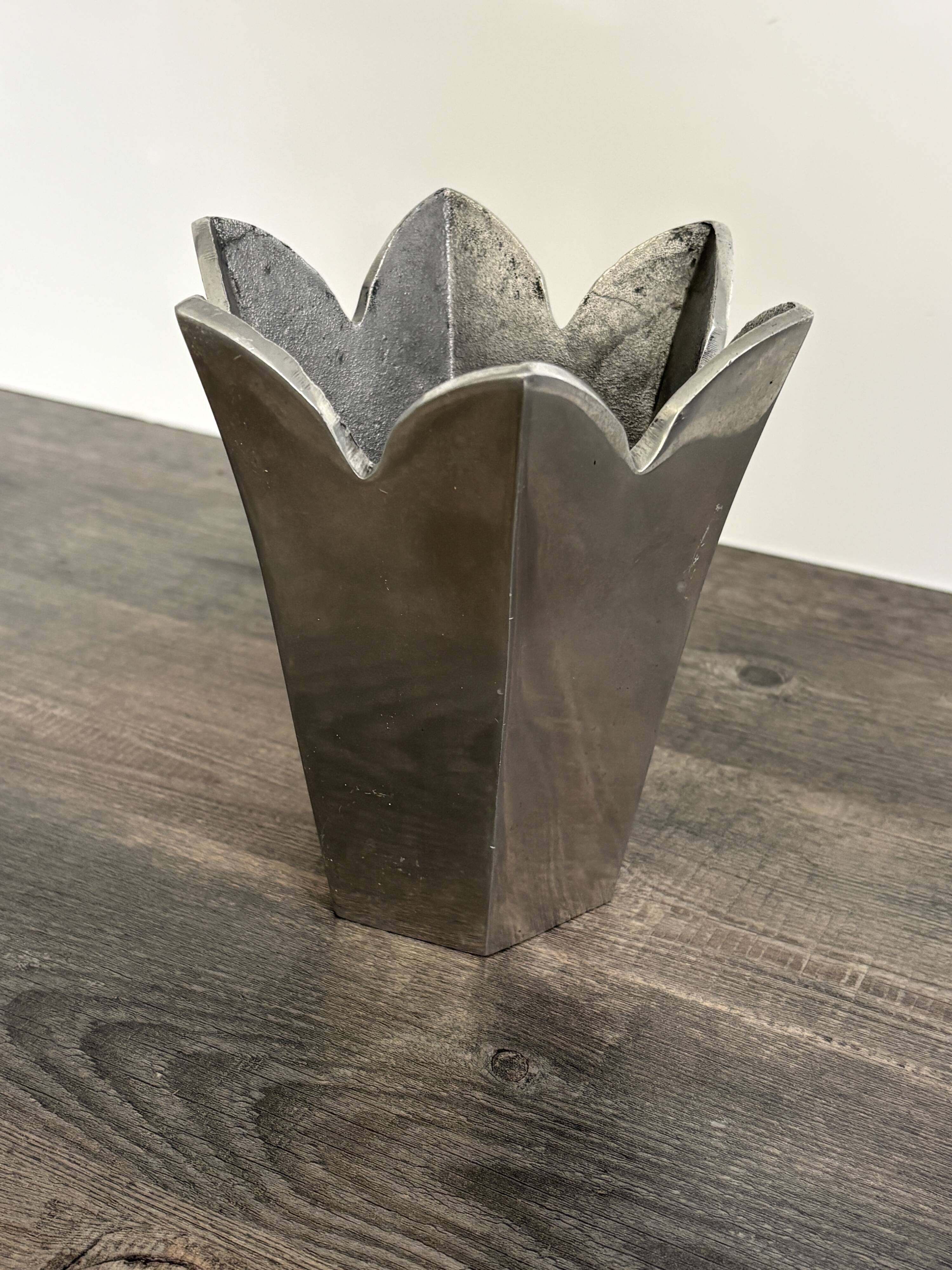 Tulip Vase Habitat – 90s Vintage Design