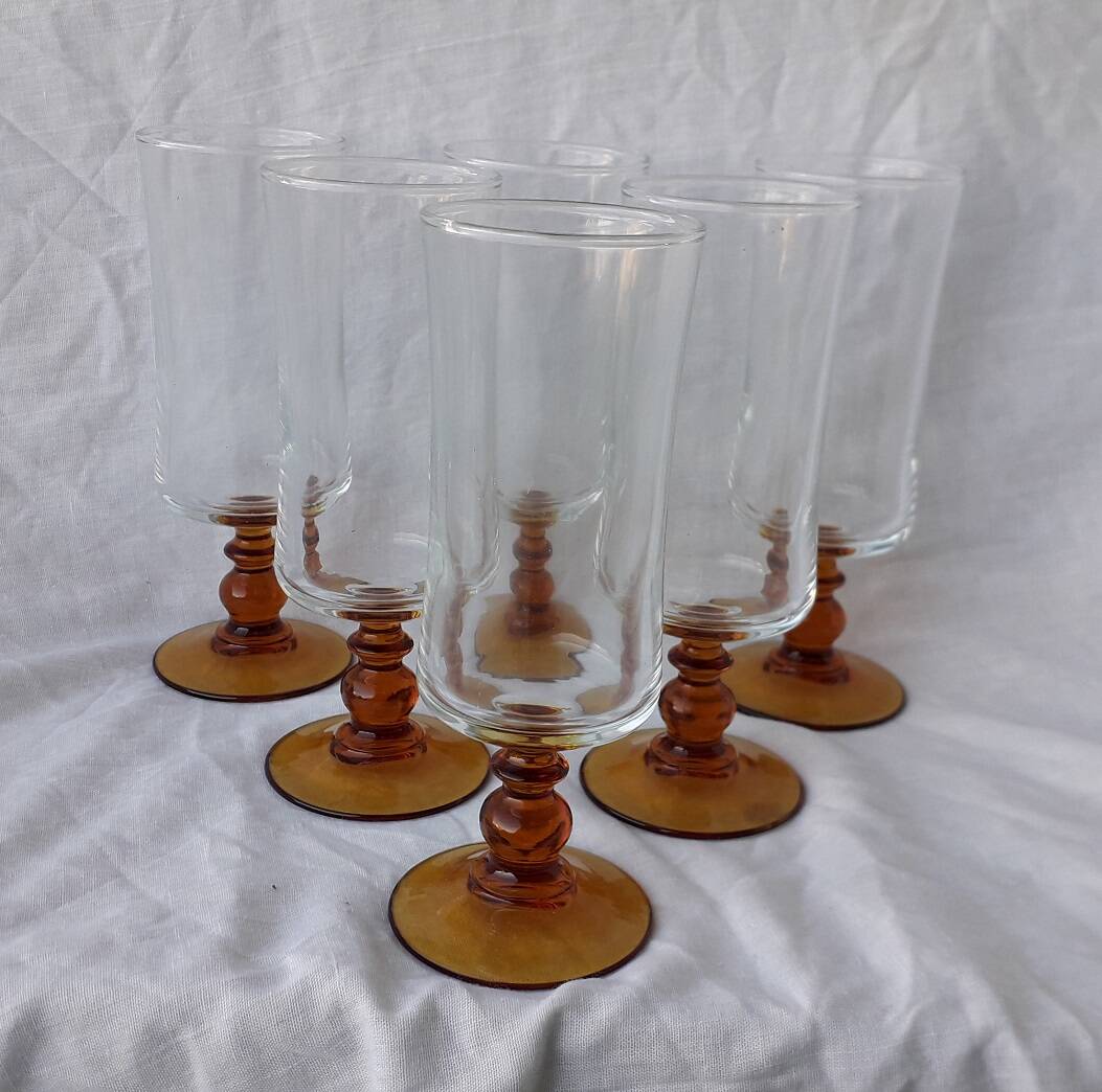 6 stemmed glasses