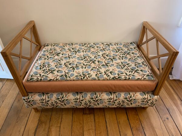 Banquette canapé lit enfant bois vintage bohême