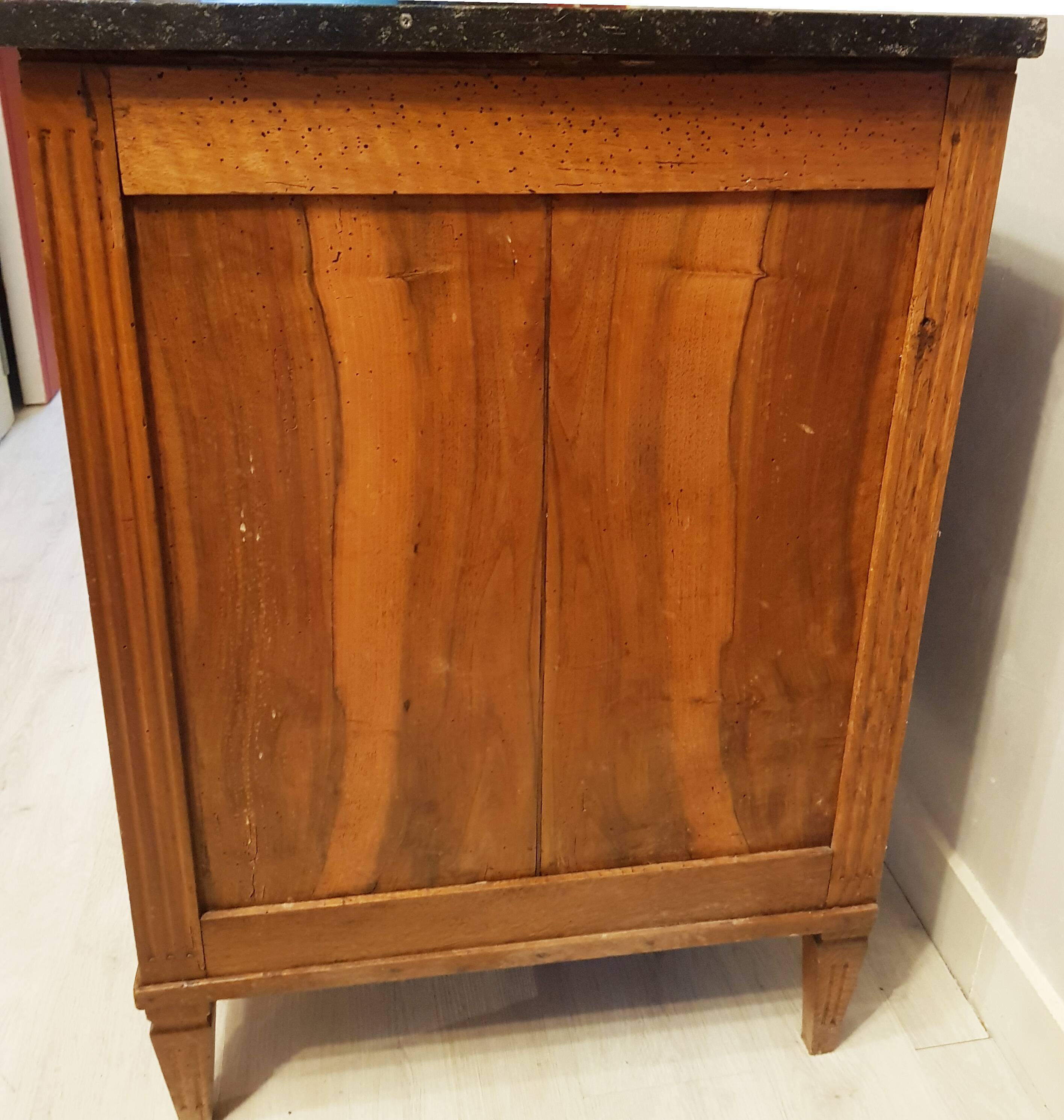 Commode ancienne grande capacité - plateau en granit