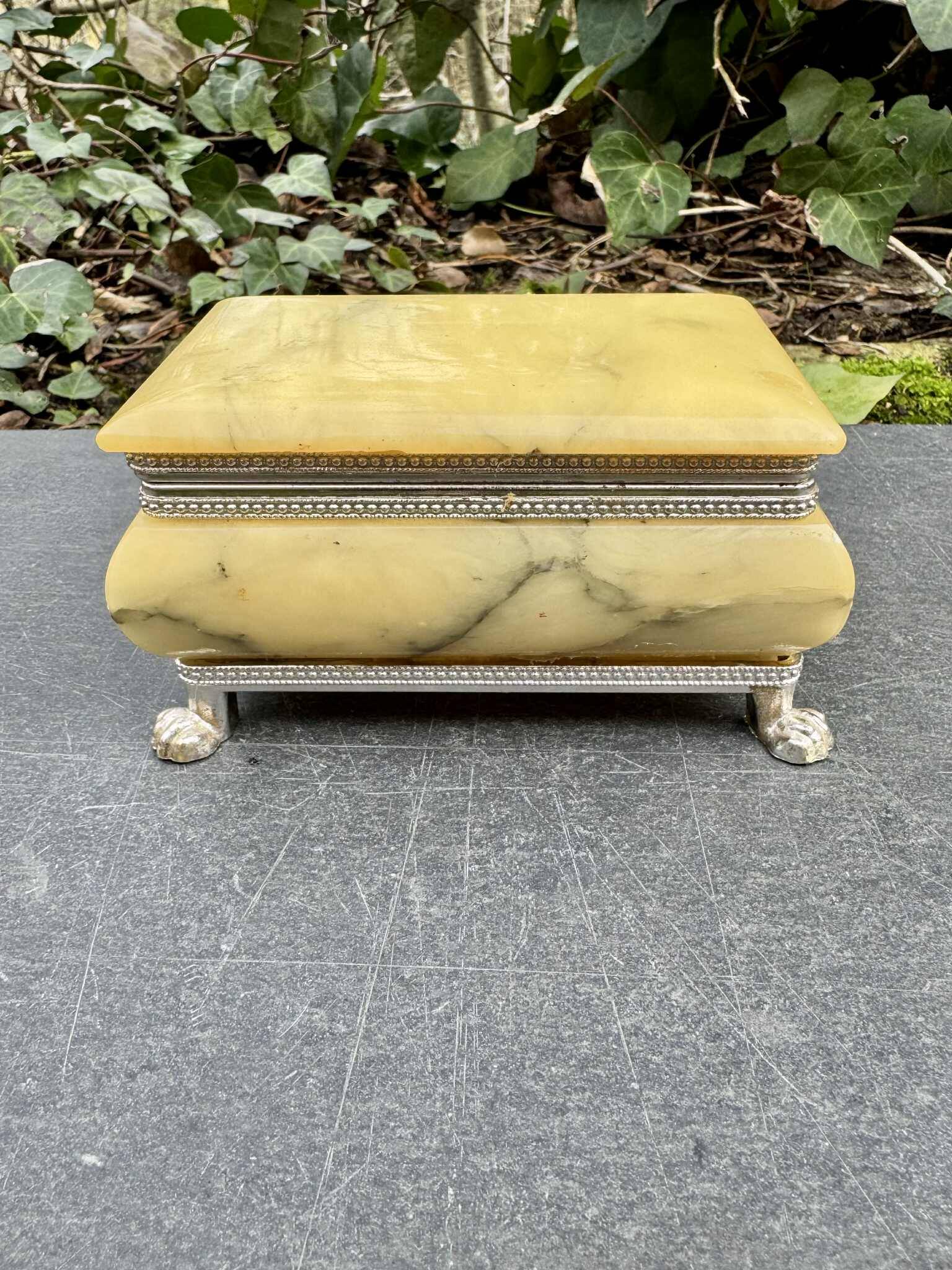 Onyx catchall box from the 1960s, vintage Italy.