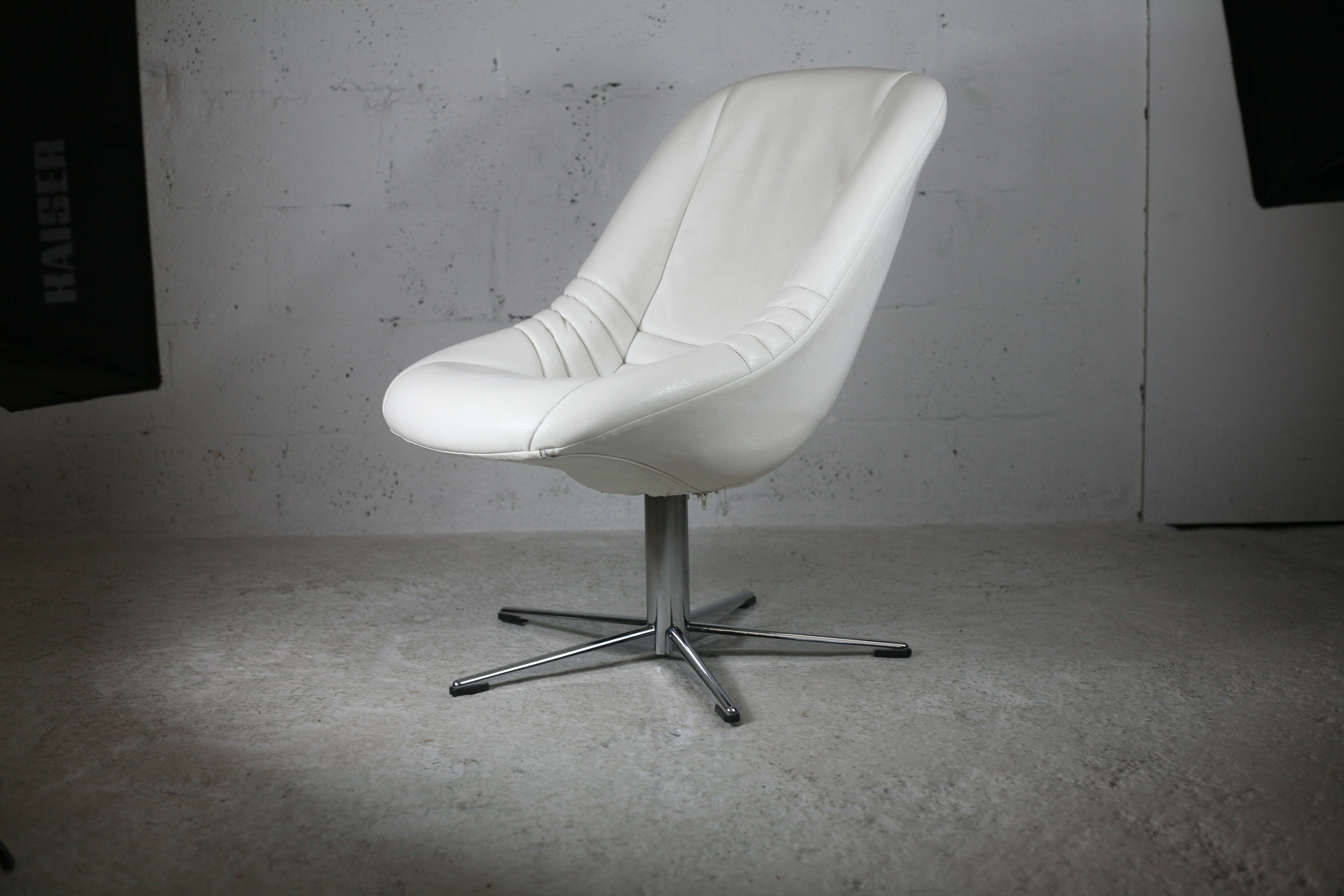 Armchair "Space Age", steel, fiberglass and imitation leather, France, circa 1970