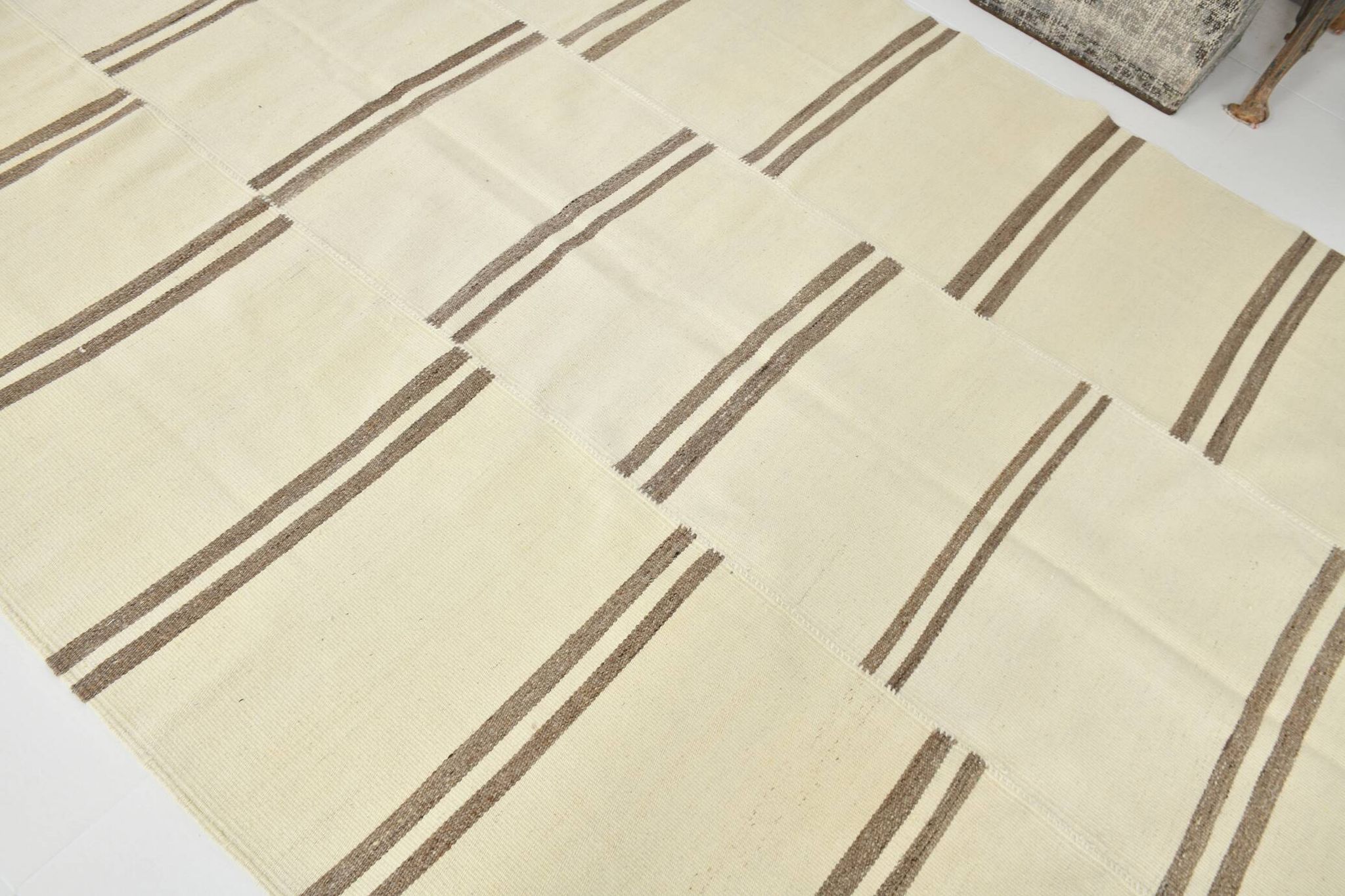 6x9 Cream & Brown Contemporary Vintage Kilim Rug, 184x282Cm