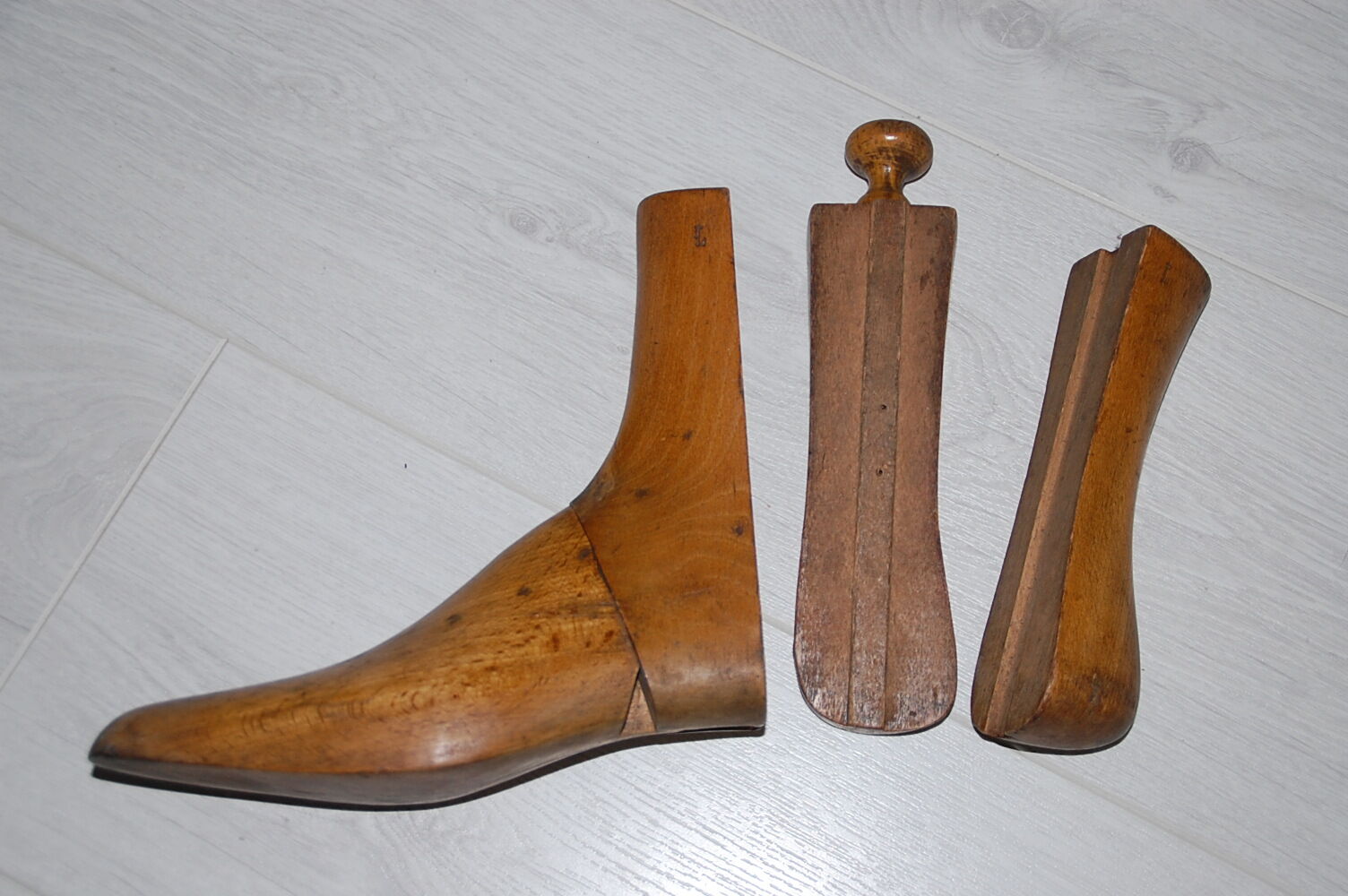 Paire embauchoirs bois bottines