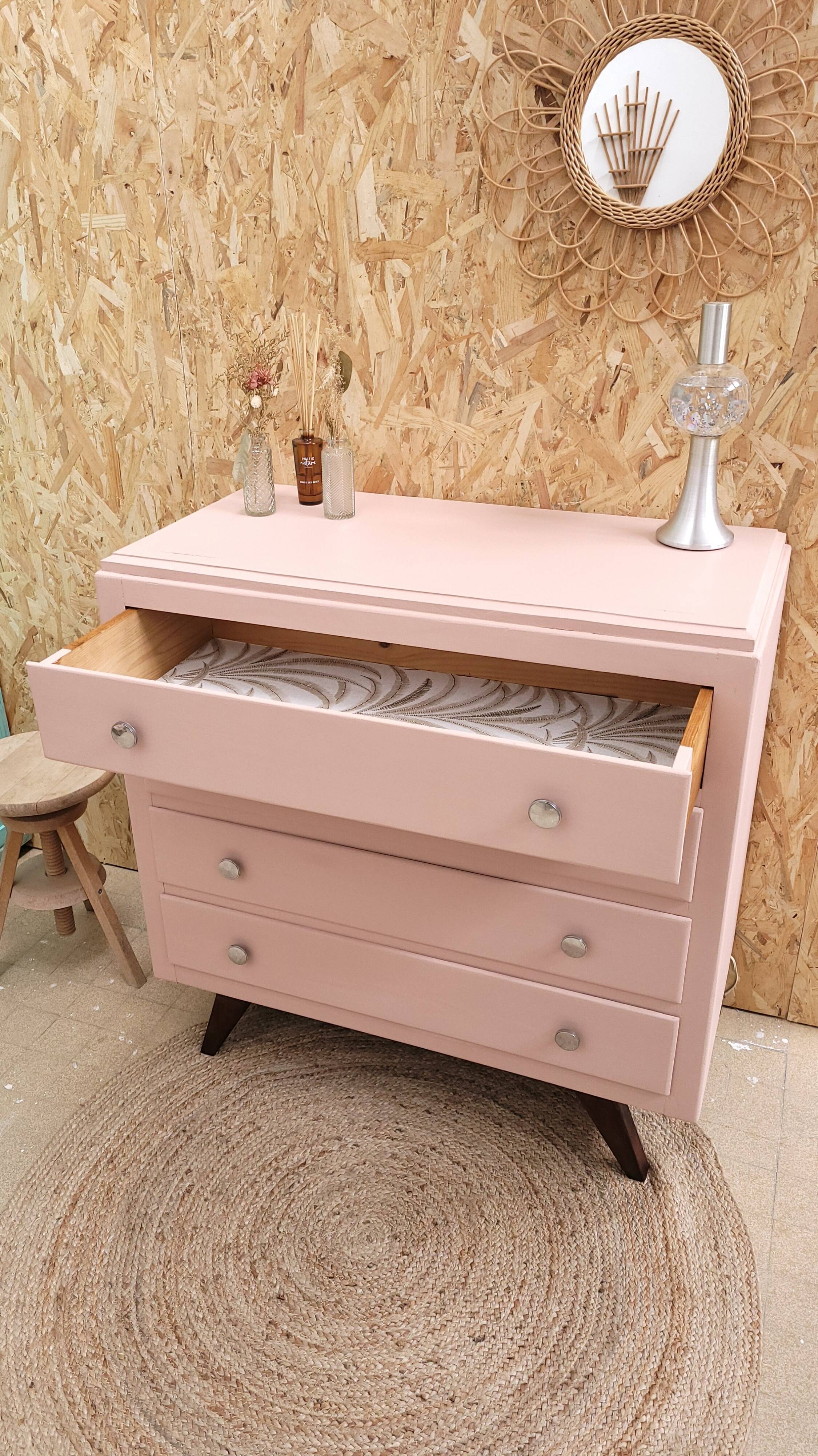 Vintage chest of drawers