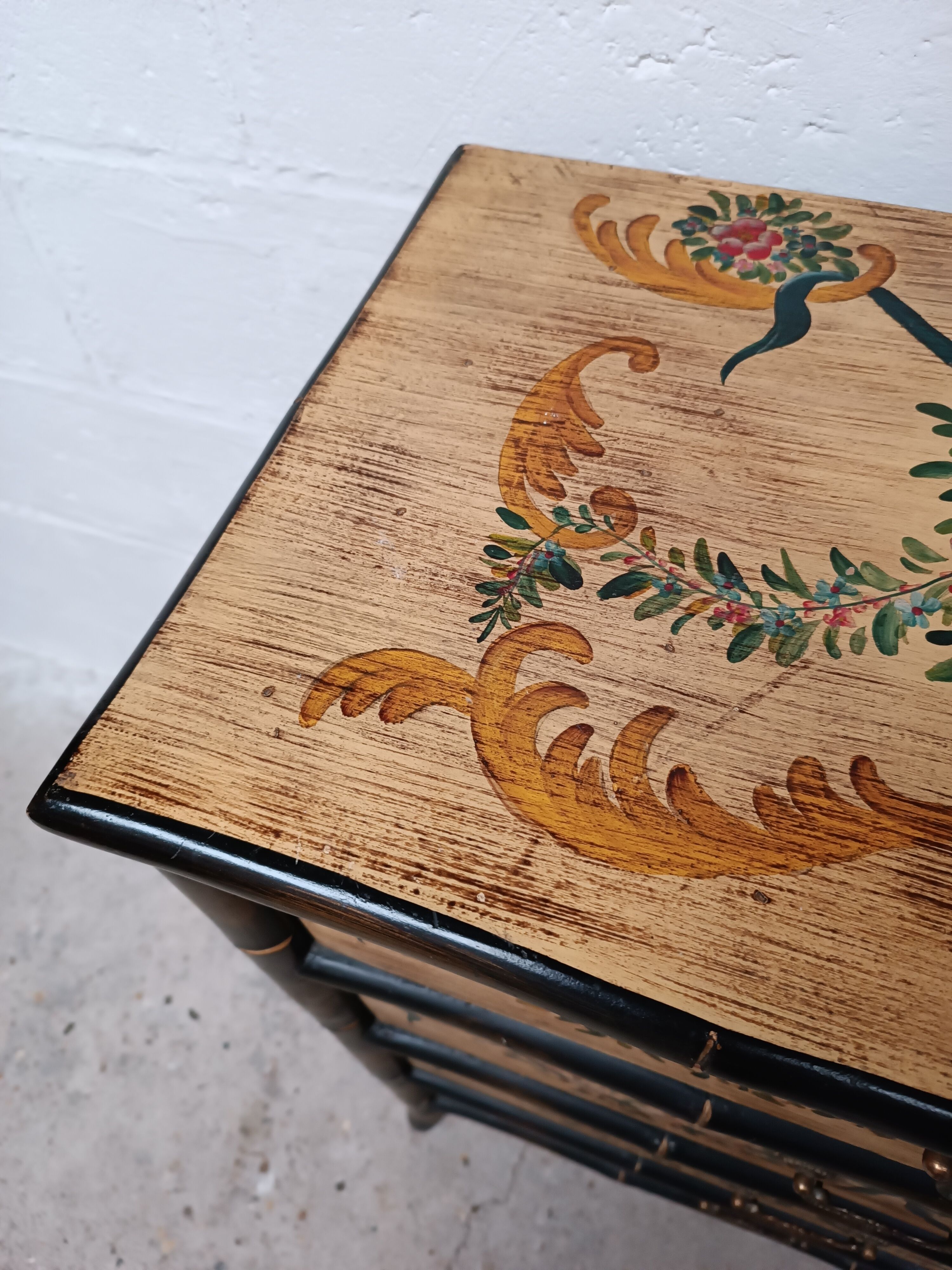 Venetian-style painted wood and bamboo chest of drawers