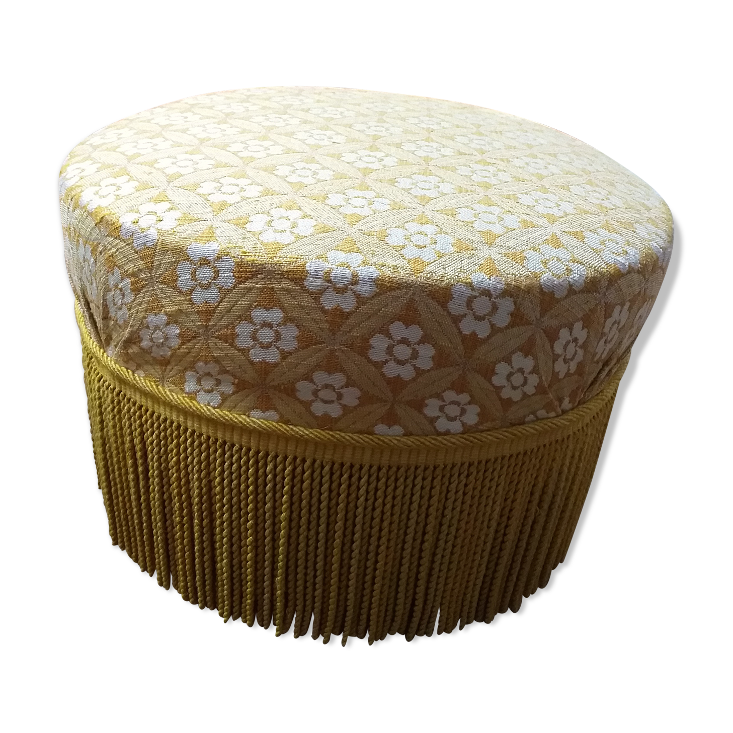 Vintage fringed toad pouf