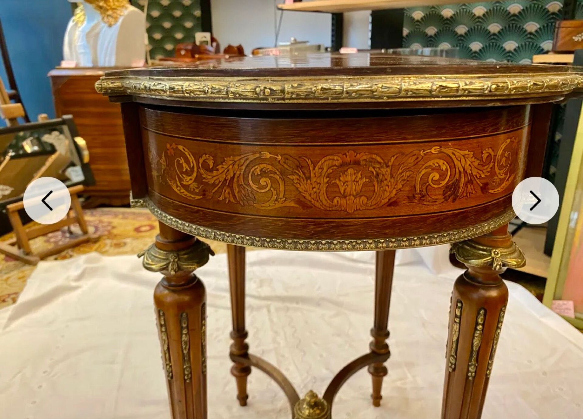 Napoleon III period dressing table (1855) fully inlaid.
