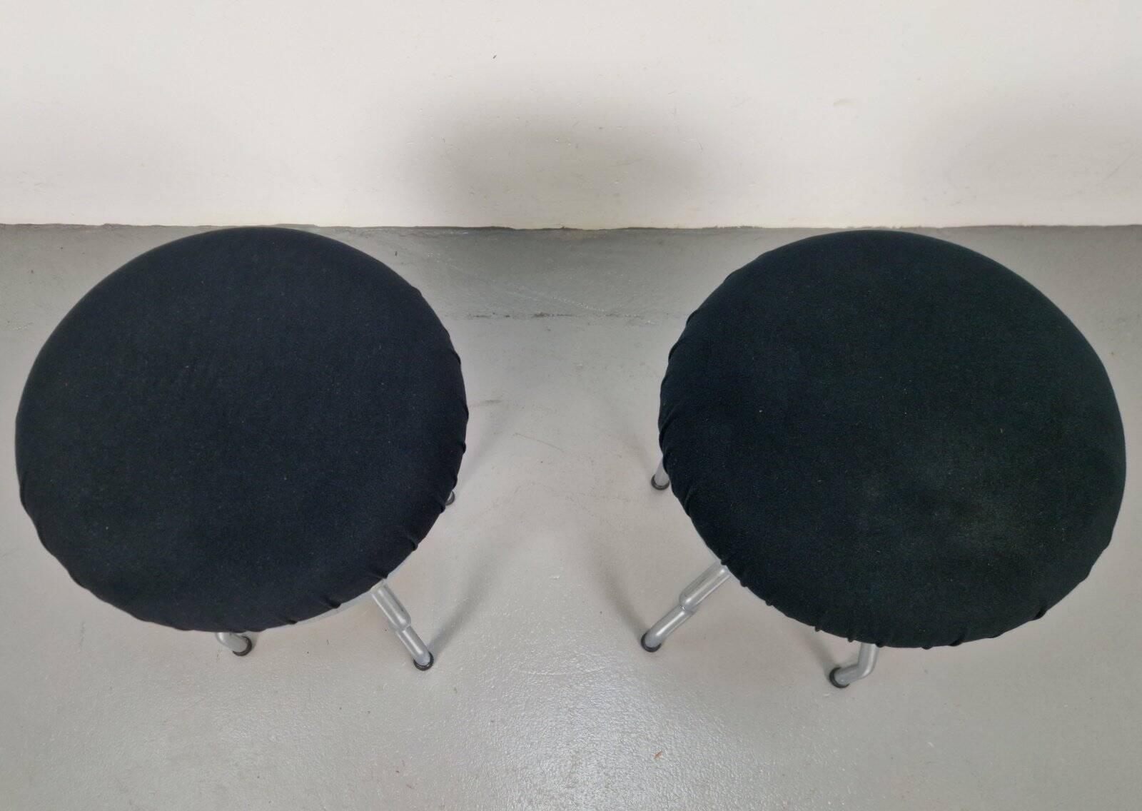 Vintage Uri Stools with Waved Chrome Legs and Black Seats by Per Ivar Ledang for Ikea, 1995, Set of 2