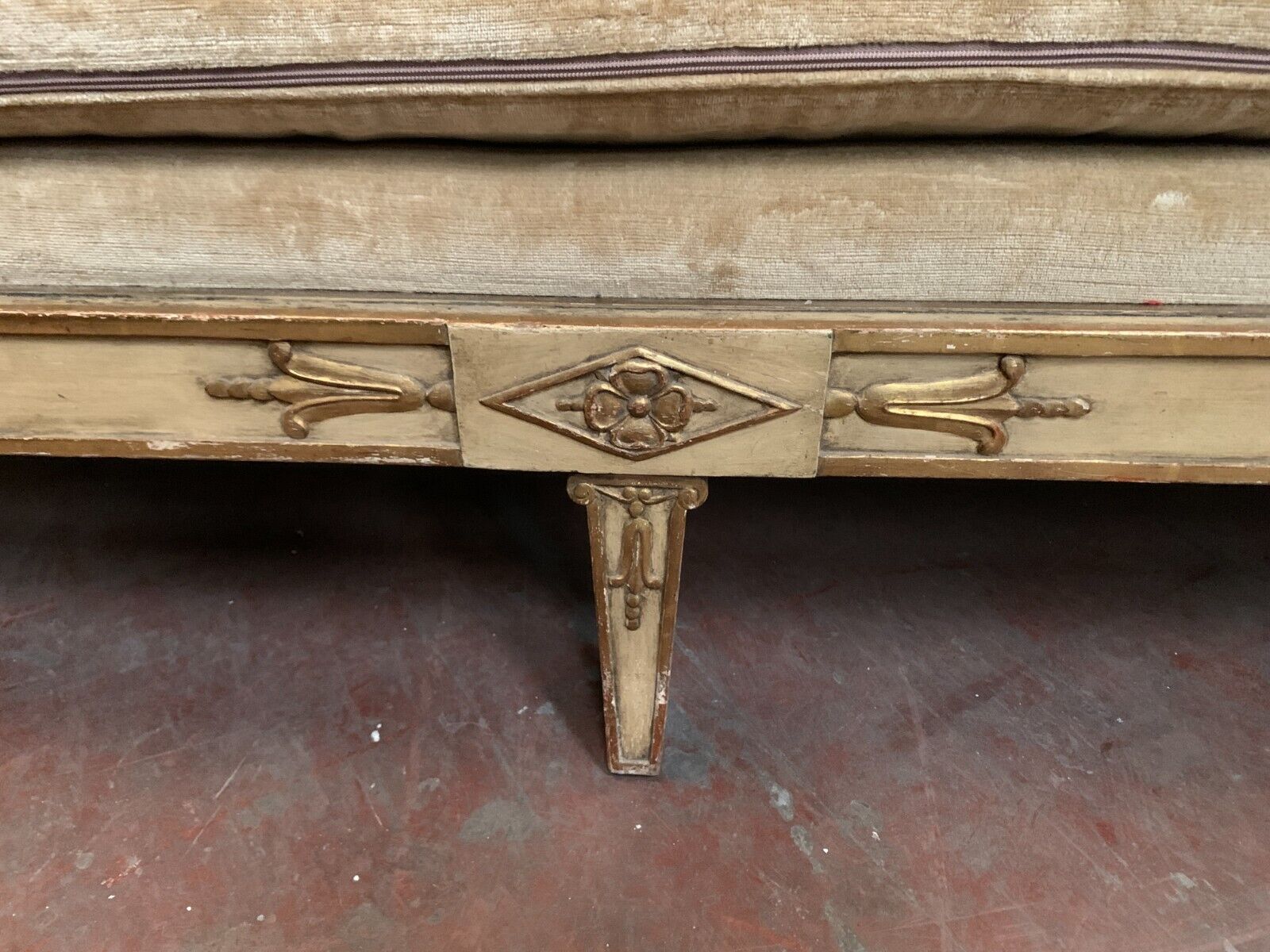 Empire style daybed in patinated and gilded wood XX century