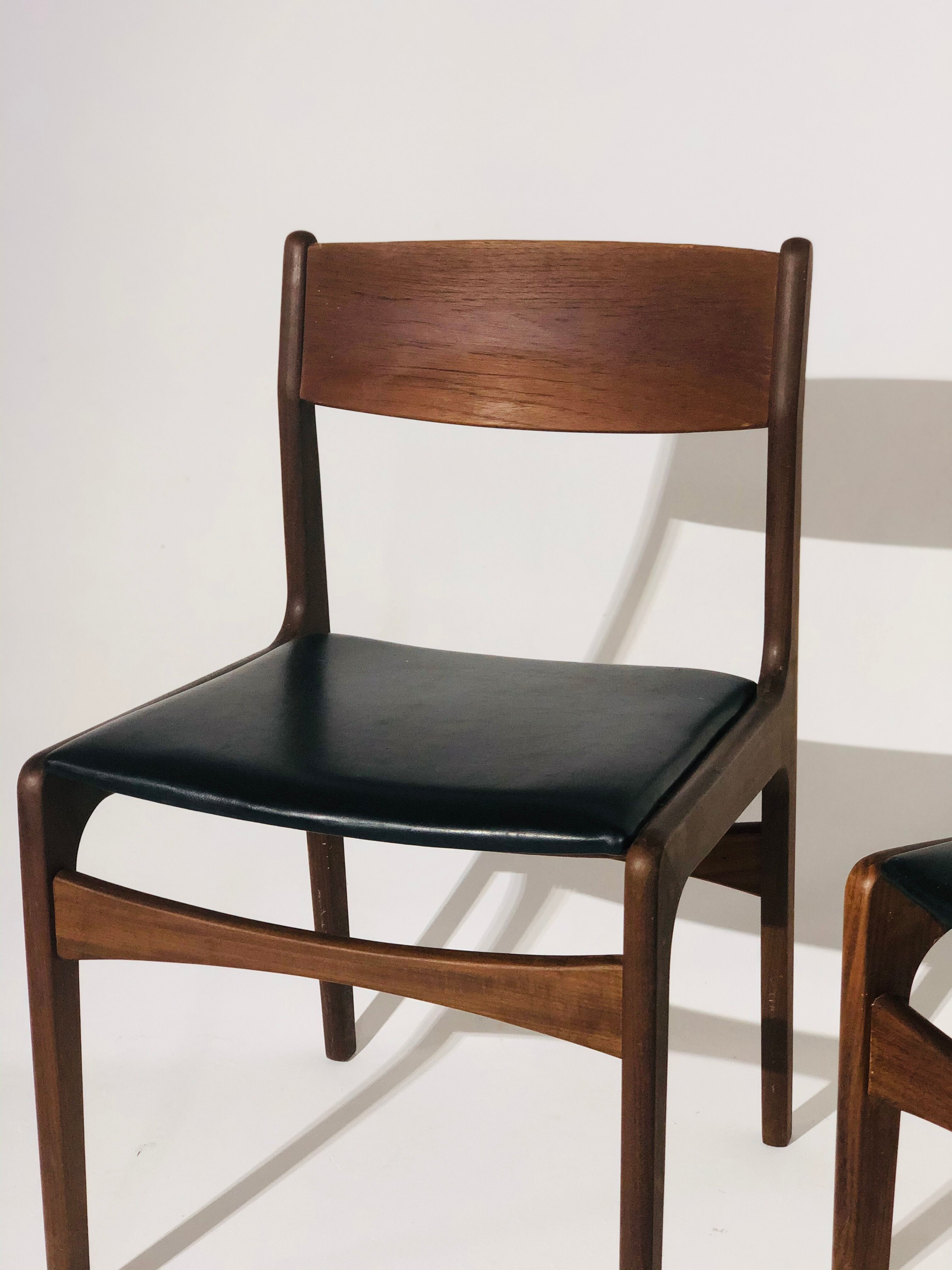 Suite of 3 vintage Scandinavian chairs