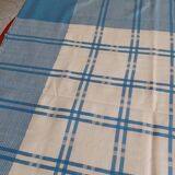 Nappe damassée blanche et bleue et 6 serviettes