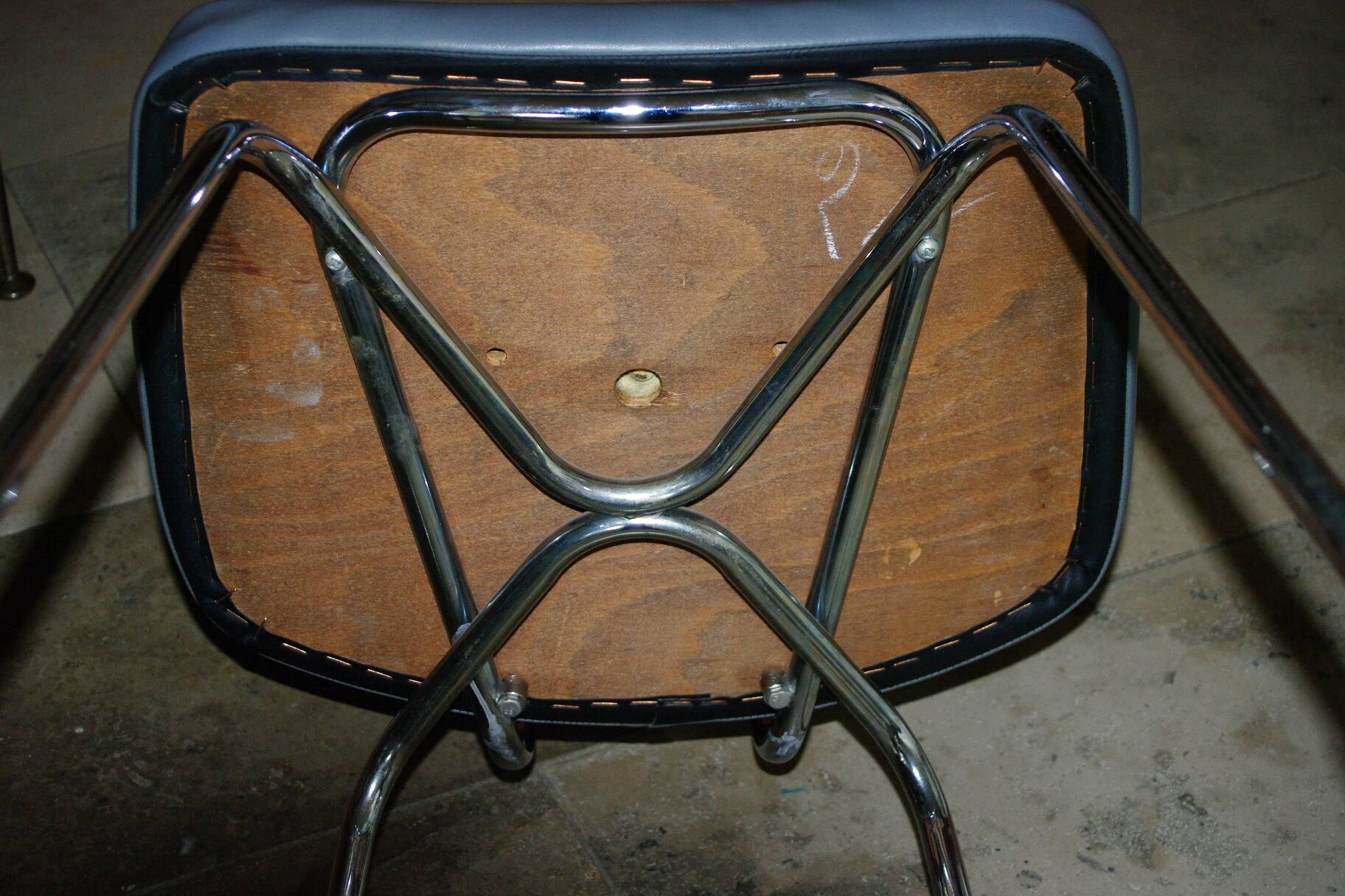 Vintage ski and chrome chair 1950