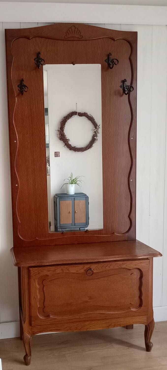 Entrance furniture