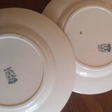 Lot de 7 assiettes plates.