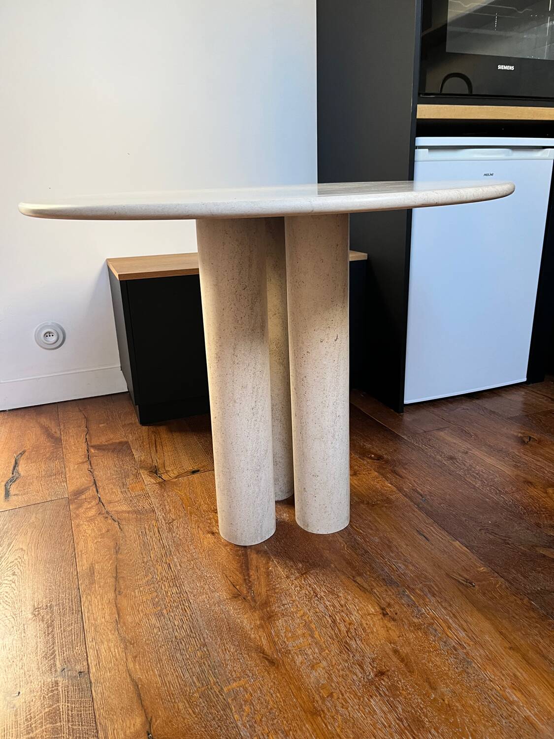 Buffon stone dining table