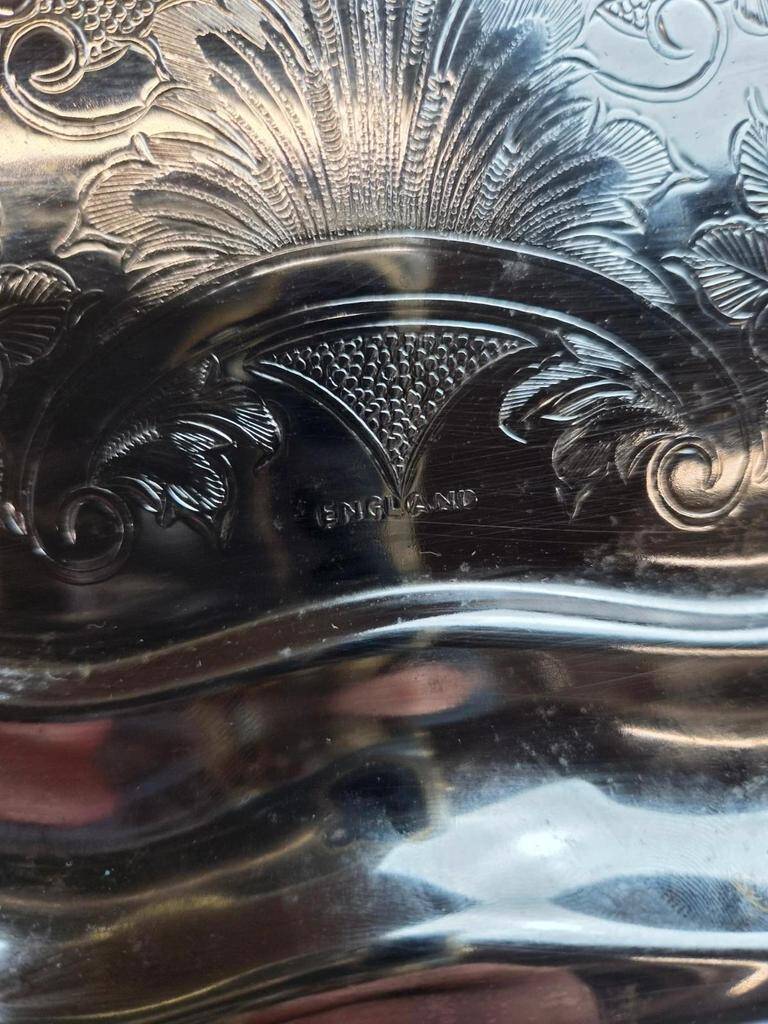 Silver-plated English tray with floral decoration – England
