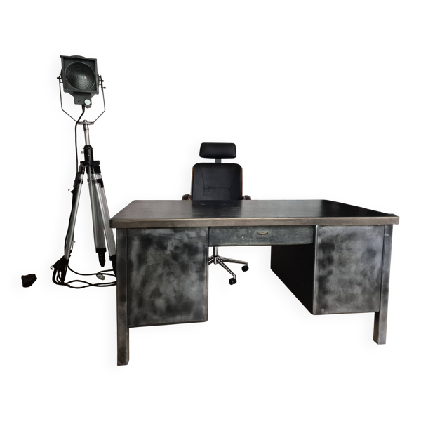 Bureau industriel en métal – style vintage / loft