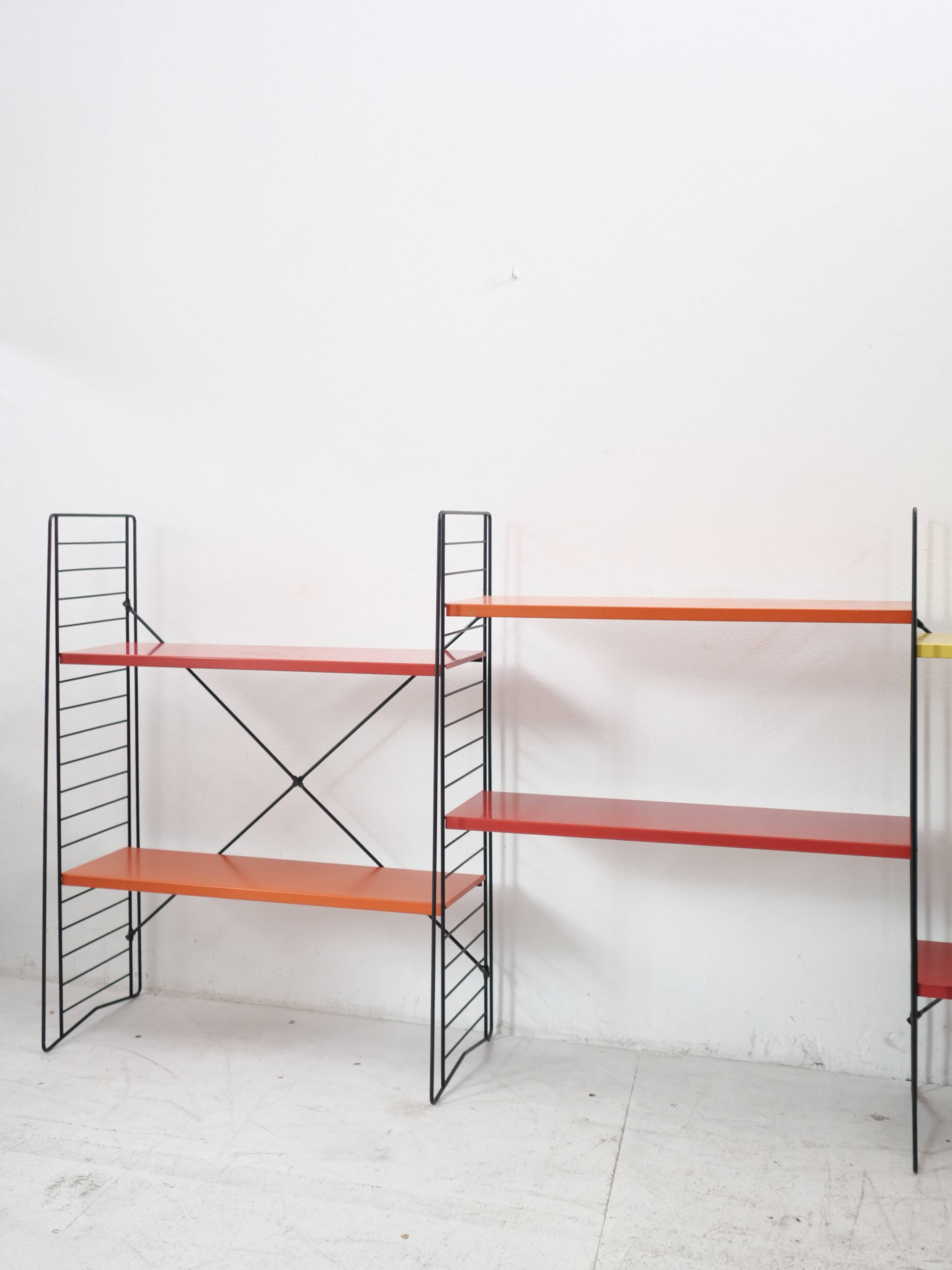 Tomado shelf in coloured metal floor shelves from 1958.