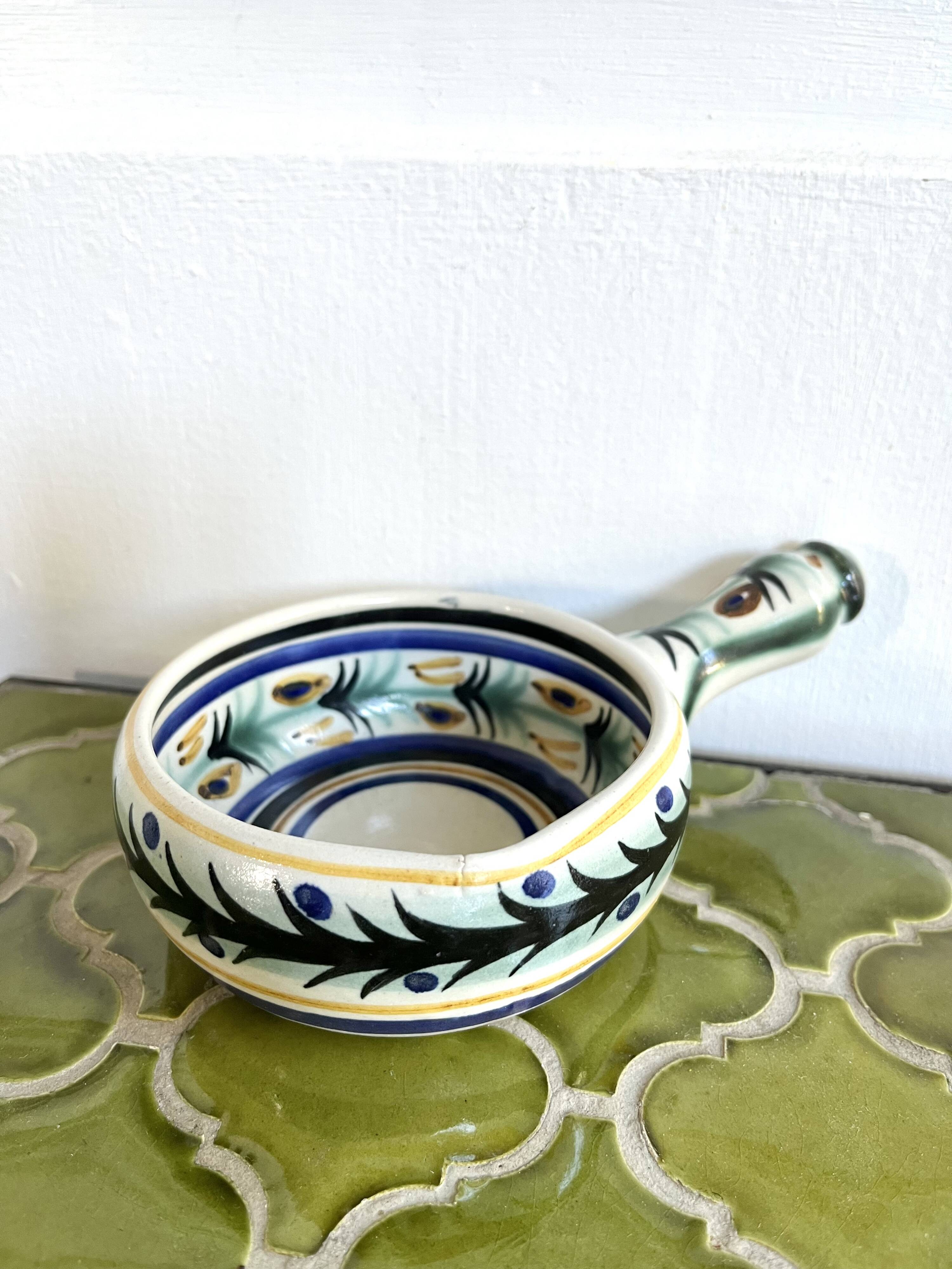Keraluc frying pans, 2 vintage ceramic bowls from the 1970s.