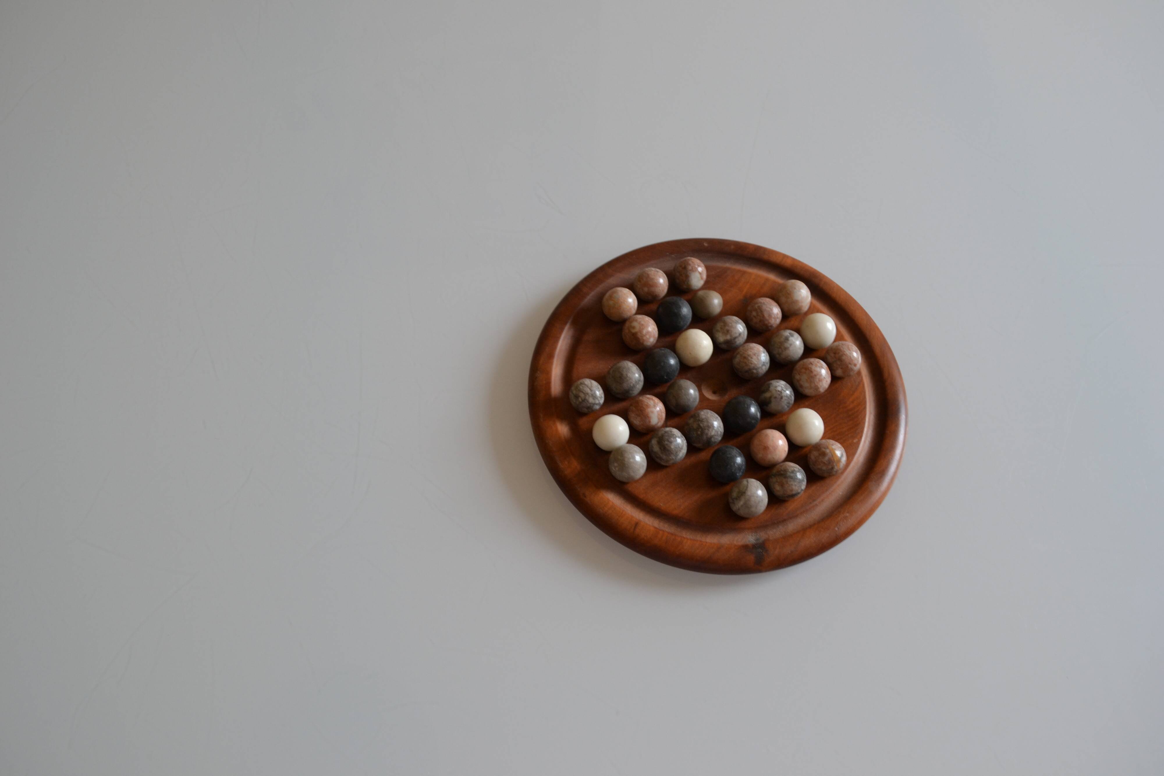 Solitaire game in exotic wood and semi-precious stones