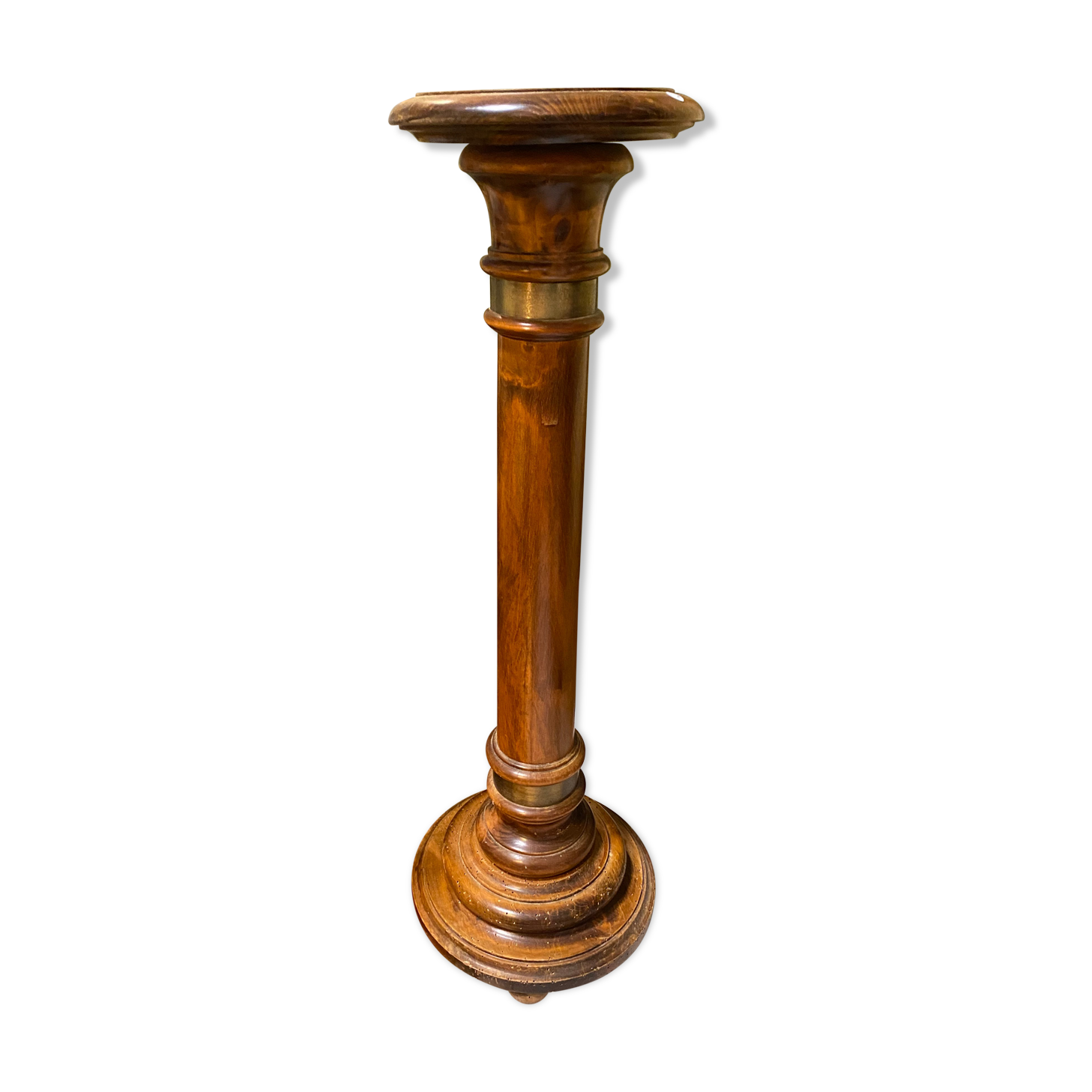 Wooden and brass harness