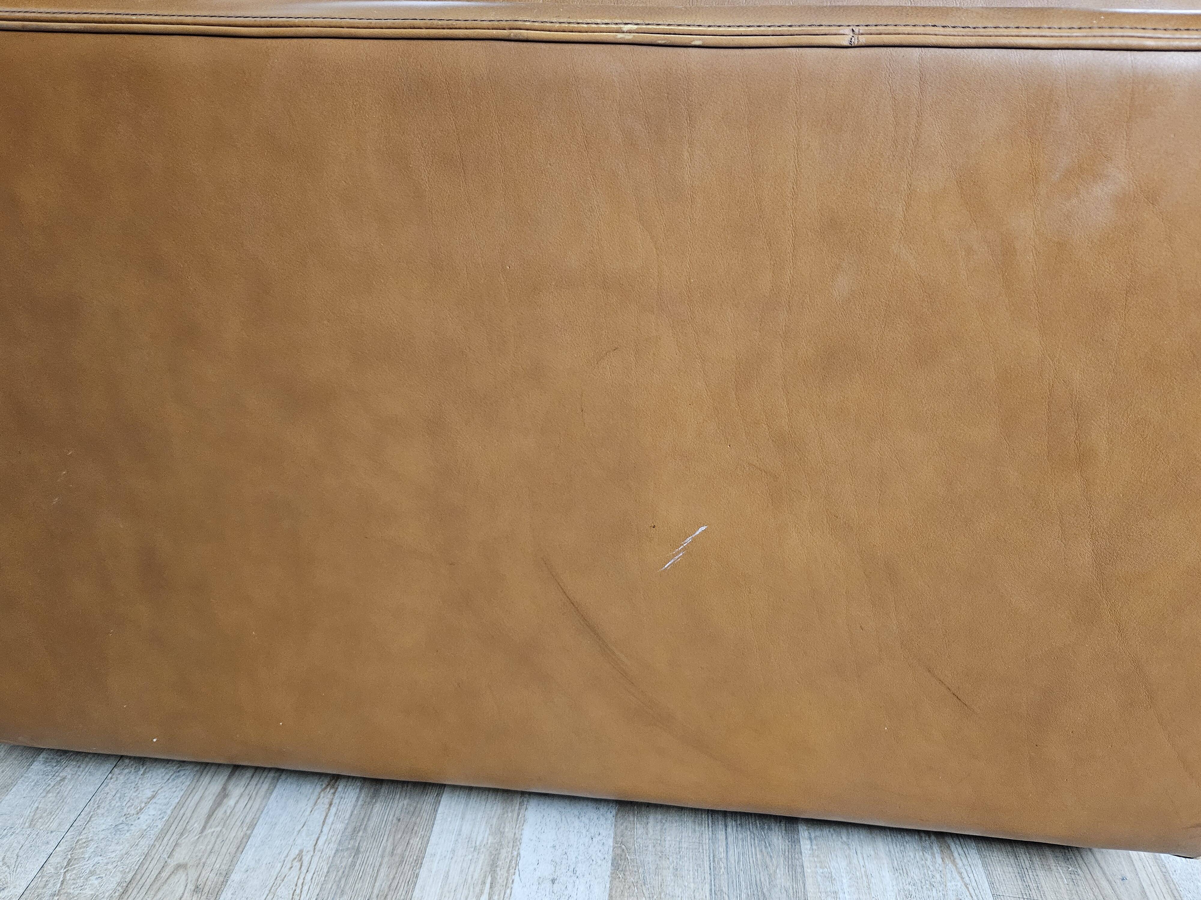 Canapé en cuir Poltrona Frau des années 70