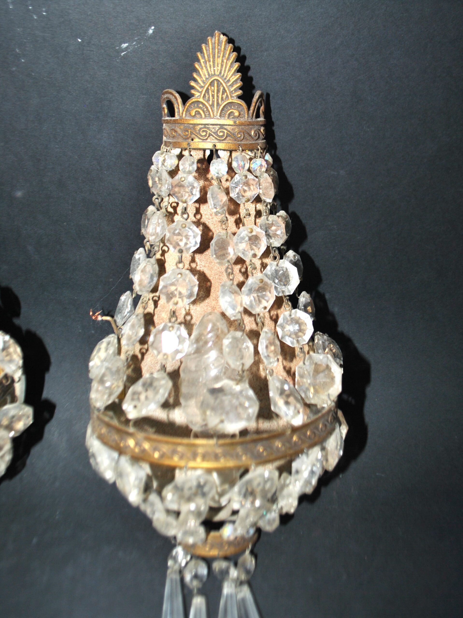 Pair of vintage lamps: wall lights with gold trim and cut crystal.