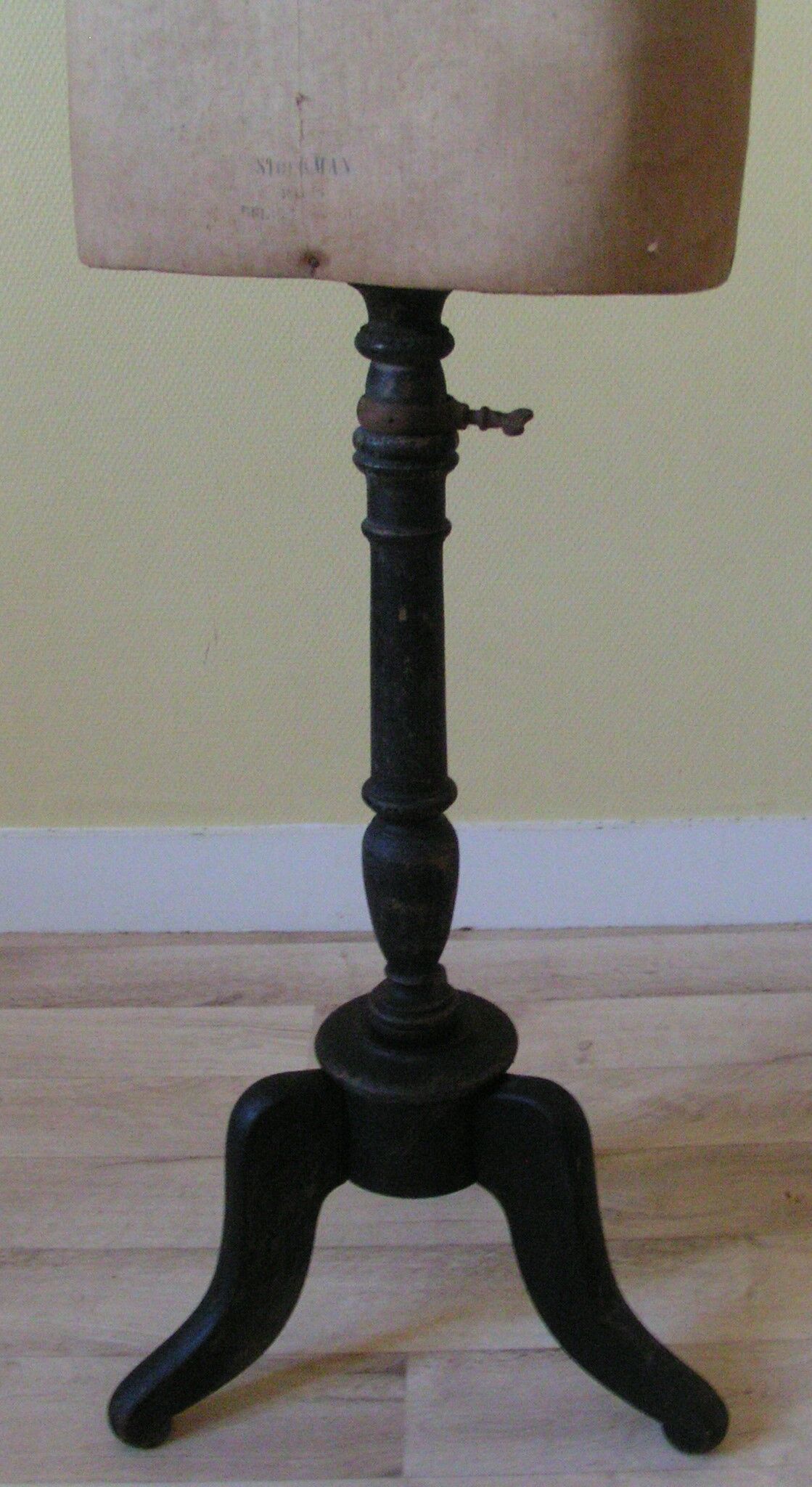 XIX - Stockman sewing mannequin